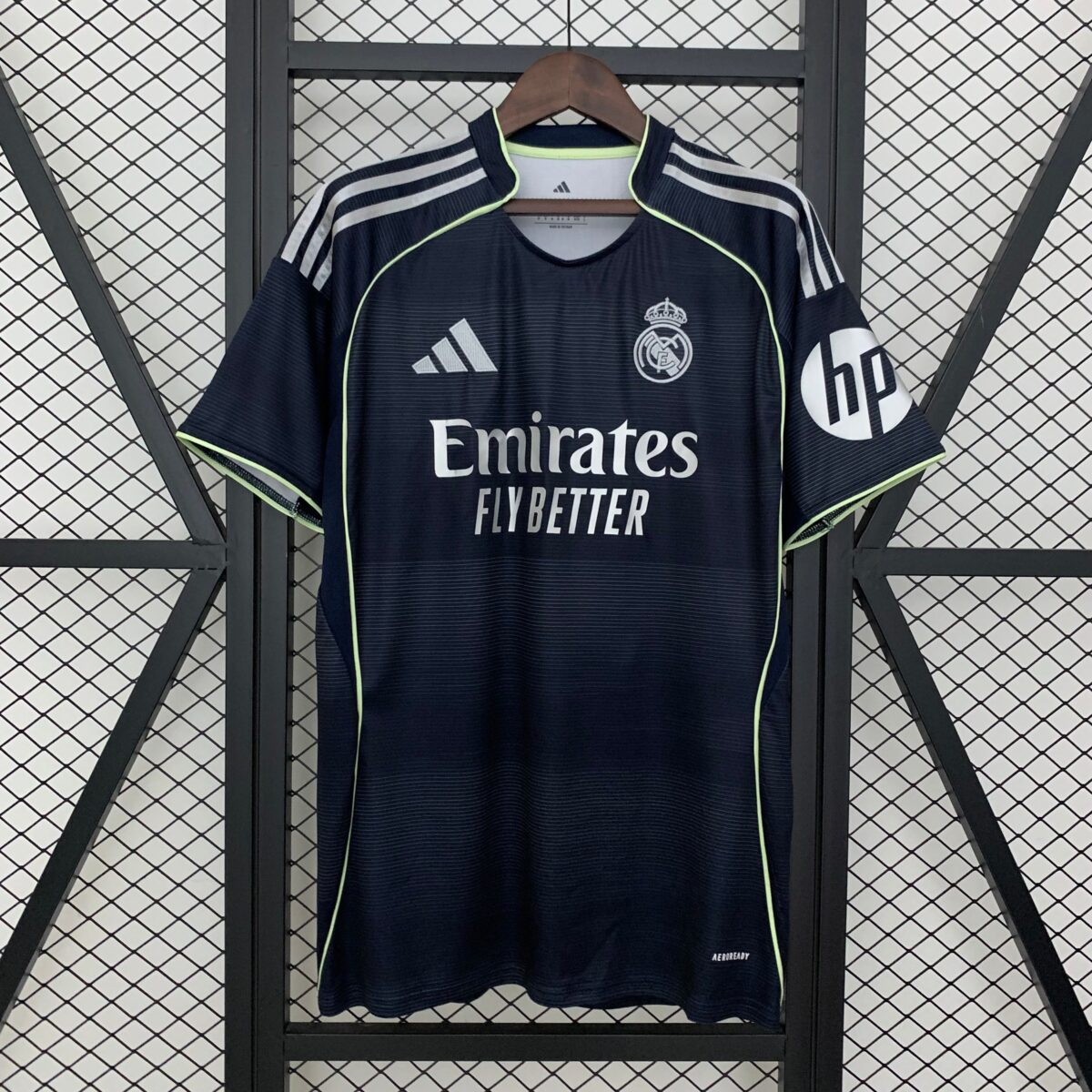 CAMISETA SEGUNDA EQUIPACIÓN REAL MADRID 25/26 VERSIÓN FAN