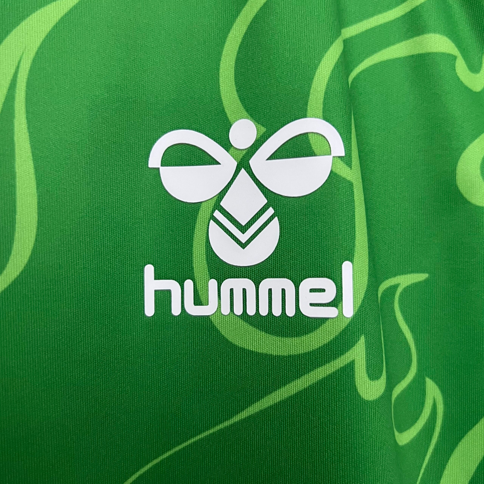 CAMISETA ENTRENAMIENTO REAL BETIS 24/25 VERSIÓN FAN - Imagen 4