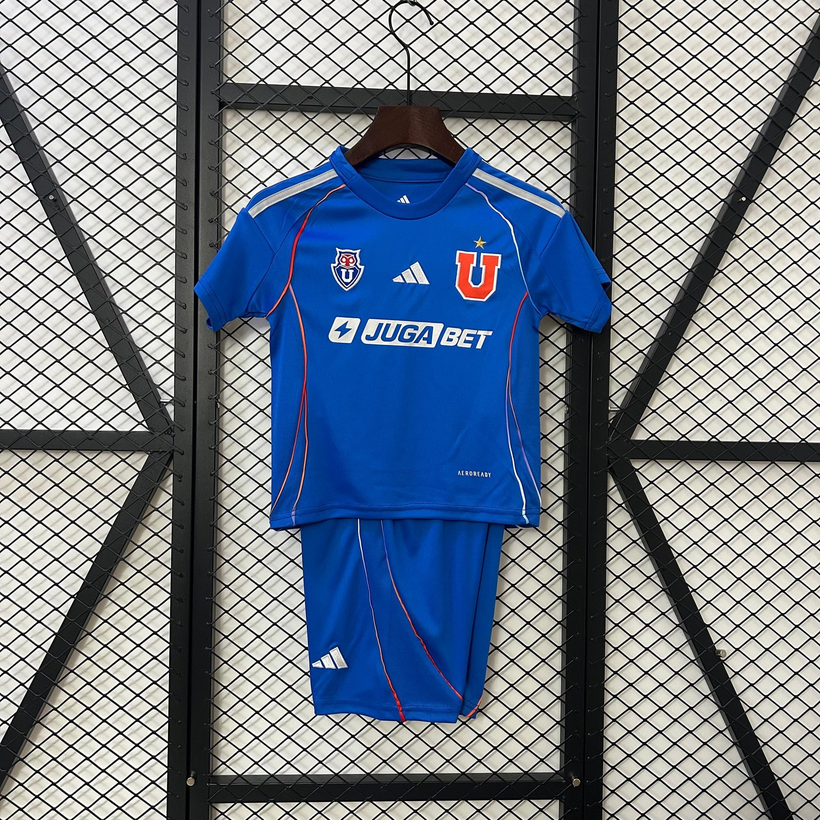 CAMISETA PRIMERA EQUIPACIÓN U. DE CHILE 2025 VERSIÓN INFANTIL