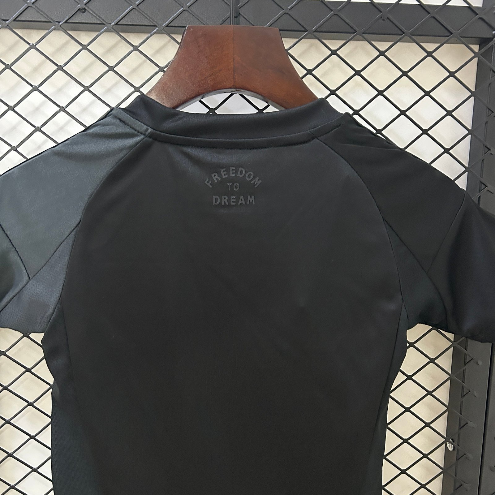 CAMISETA SEGUNDA EQUIPACIÓN INTER DE MIAMI 2025 VERSIÓN INFANTIL - Imagen 6