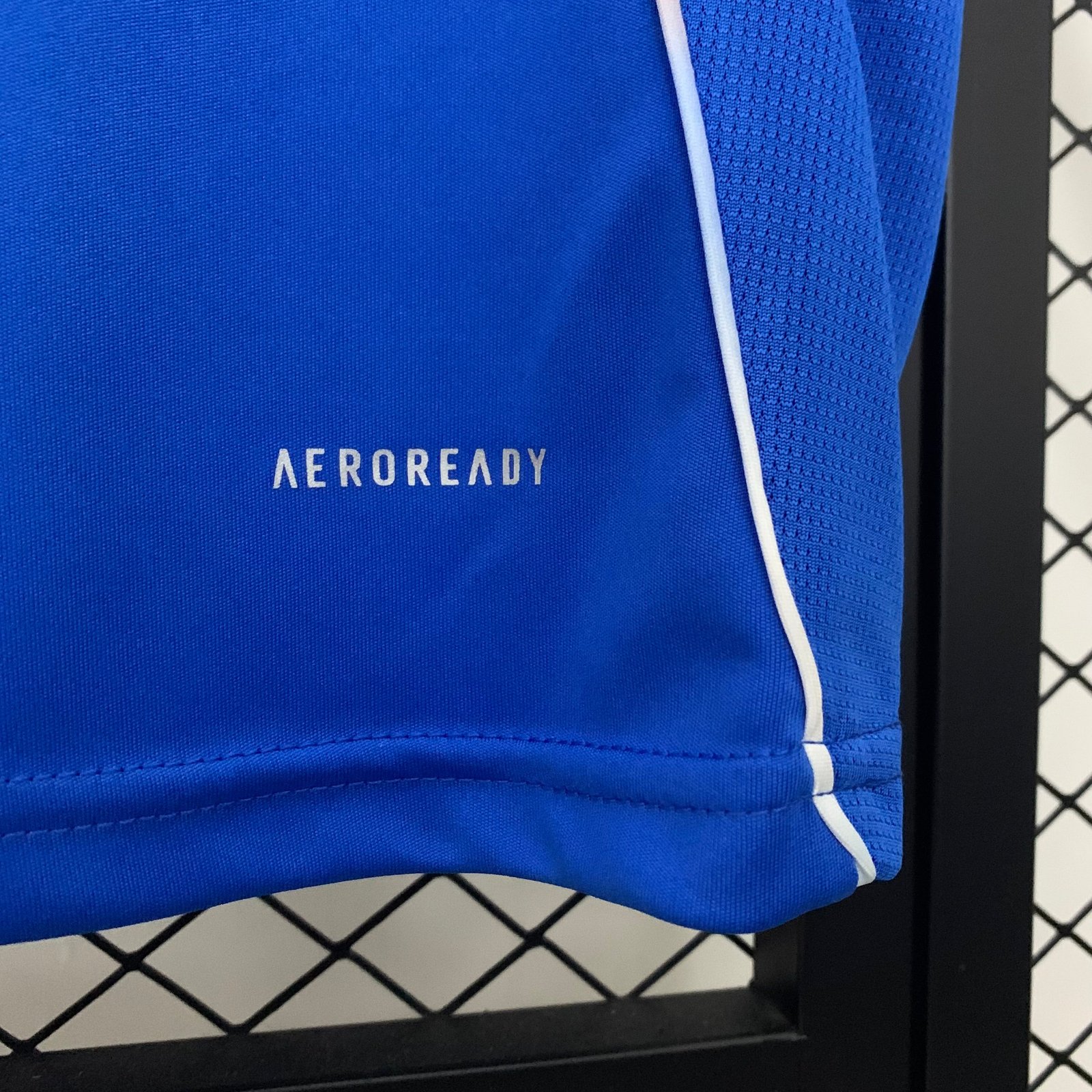 CAMISETA PRIMERA EQUIPACIÓN U. DE CHILE 2025 VERSIÓN FAN - Imagen 8