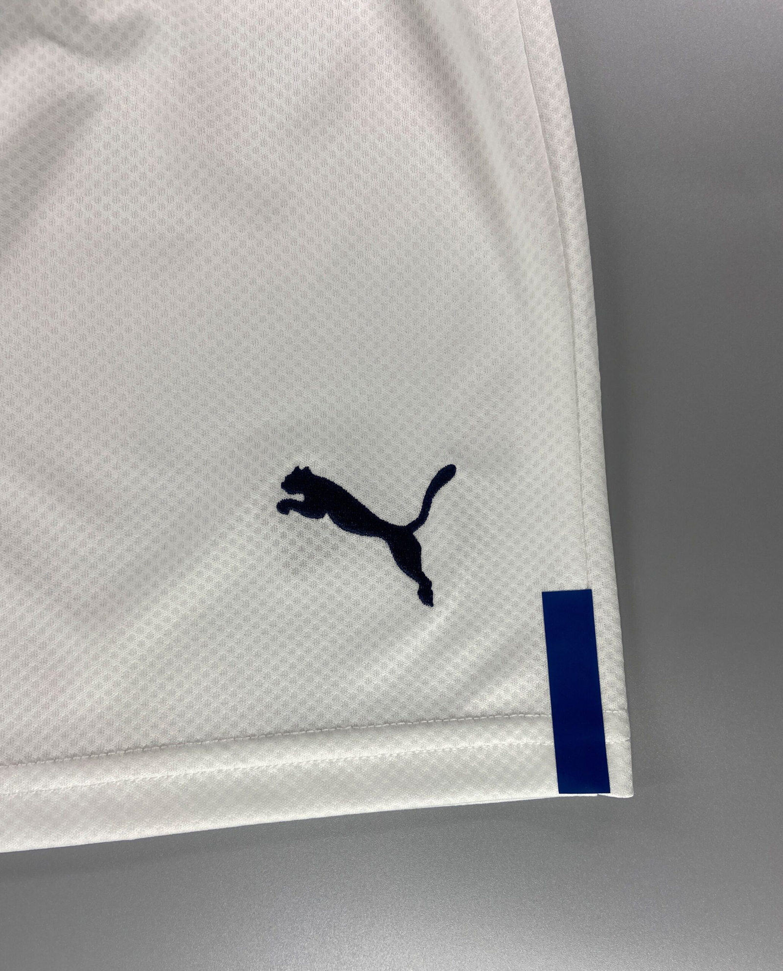 SHORTS PRIMERA EQUIPACIÓN MARSELLA 22/23 - Imagen 3