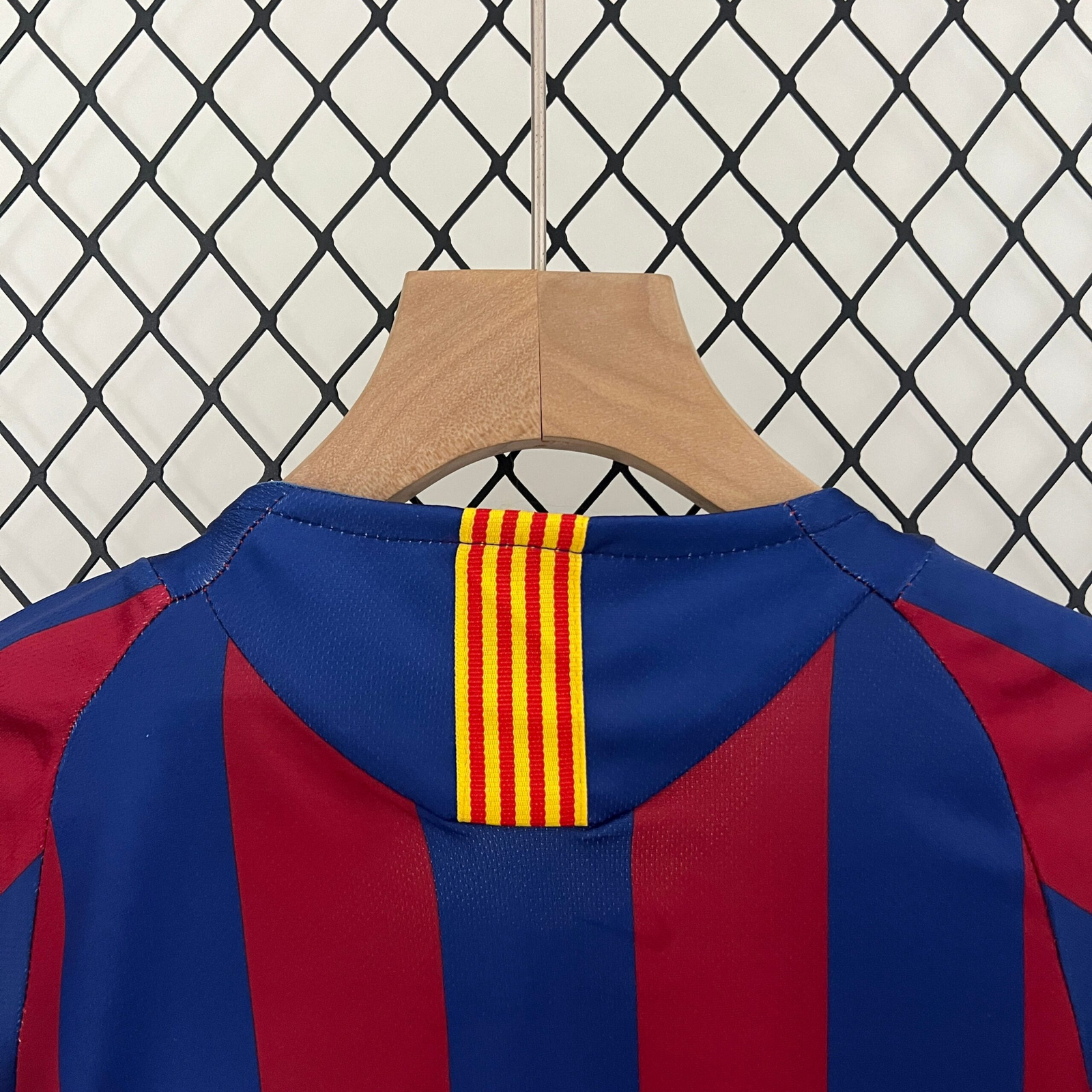 CAMISETA PRIMERA EQUIPACIÓN BARCELONA 2005/06 INFANTIL - Imagen 8