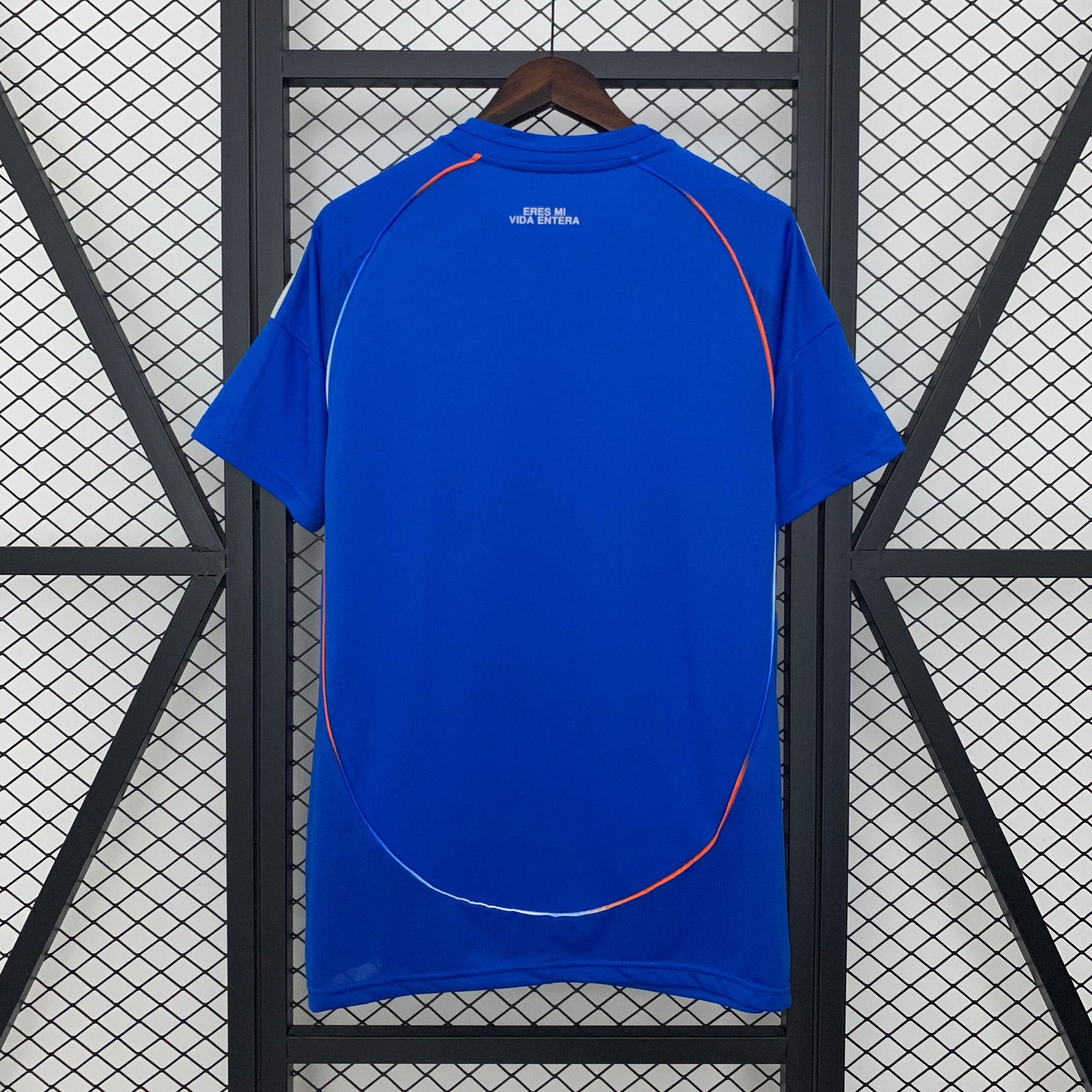 CAMISETA PRIMERA EQUIPACIÓN U. DE CHILE 2025 VERSIÓN FAN - Imagen 9