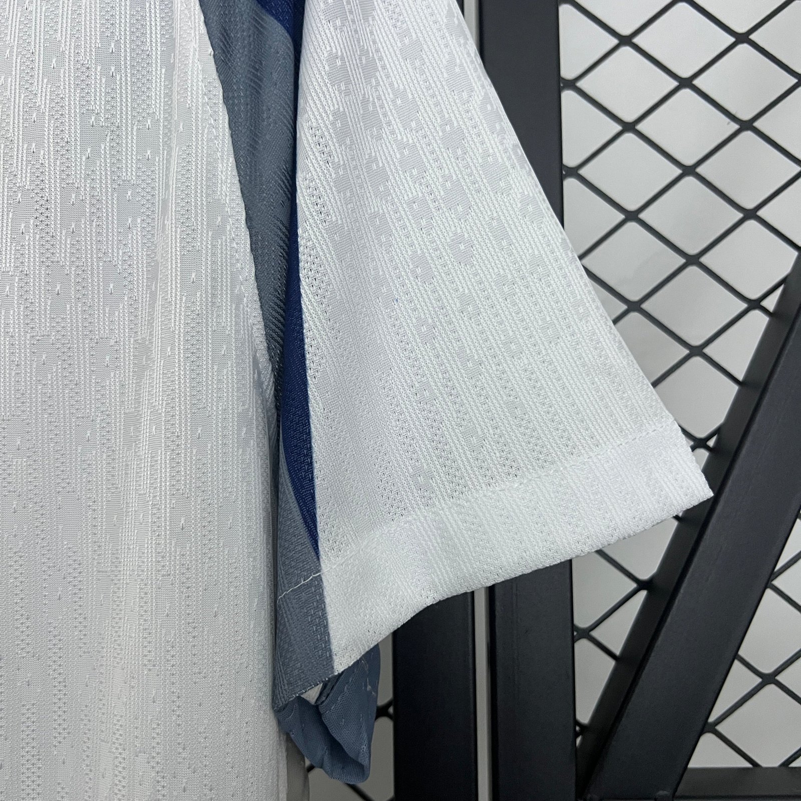 CAMISETA PRIMERA EQUIPACIÓN TOTTENHAM 25/26 VERSIÓN FAN - Imagen 4