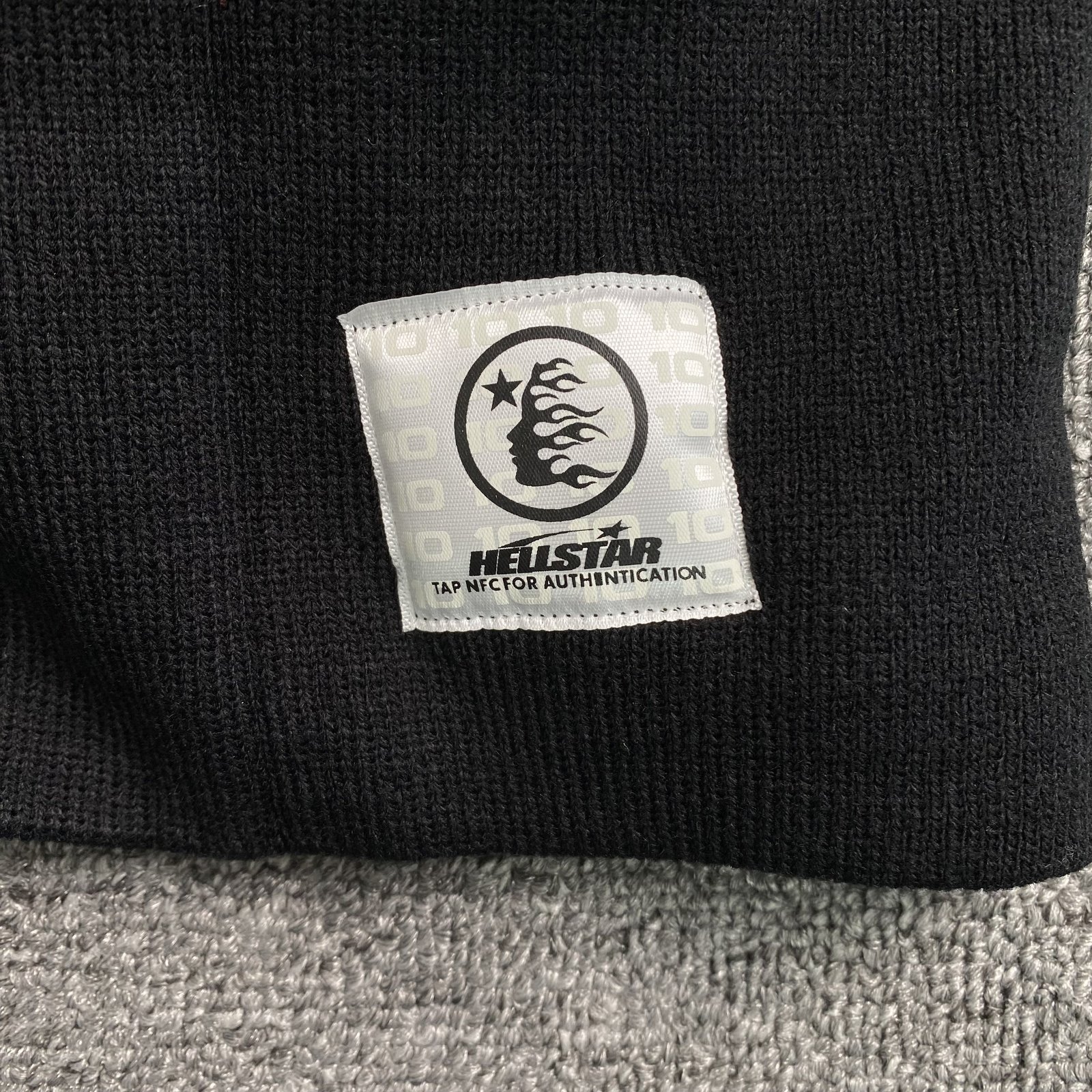 HELLSTAR STUDIOS SAMPLE BEANIE HAT - Imagen 5