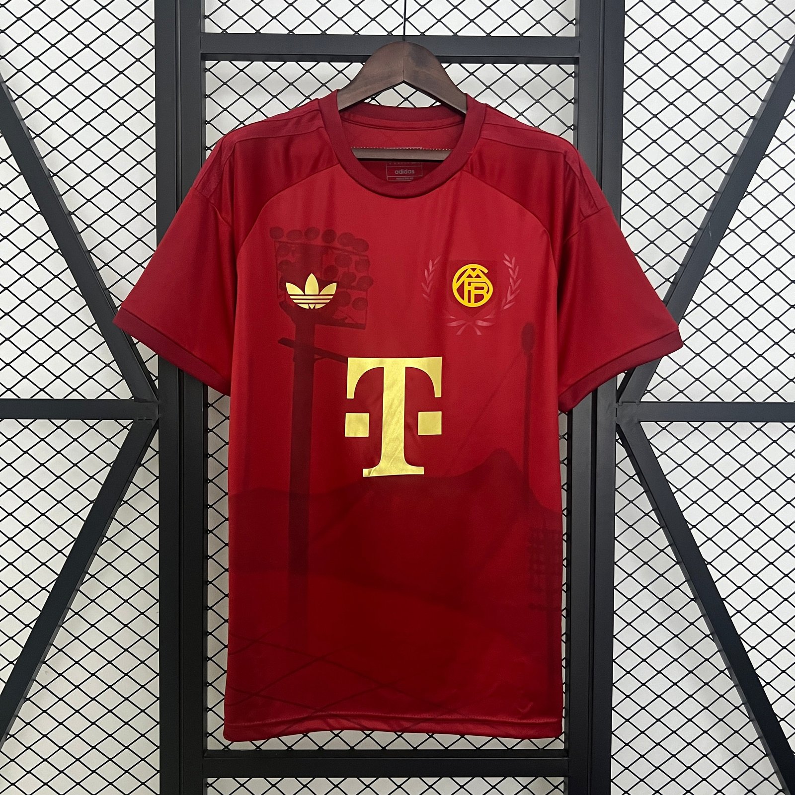 CAMISETA CONCEPTO BAYERN MUNICH 24/25 VERSIÓN FAN