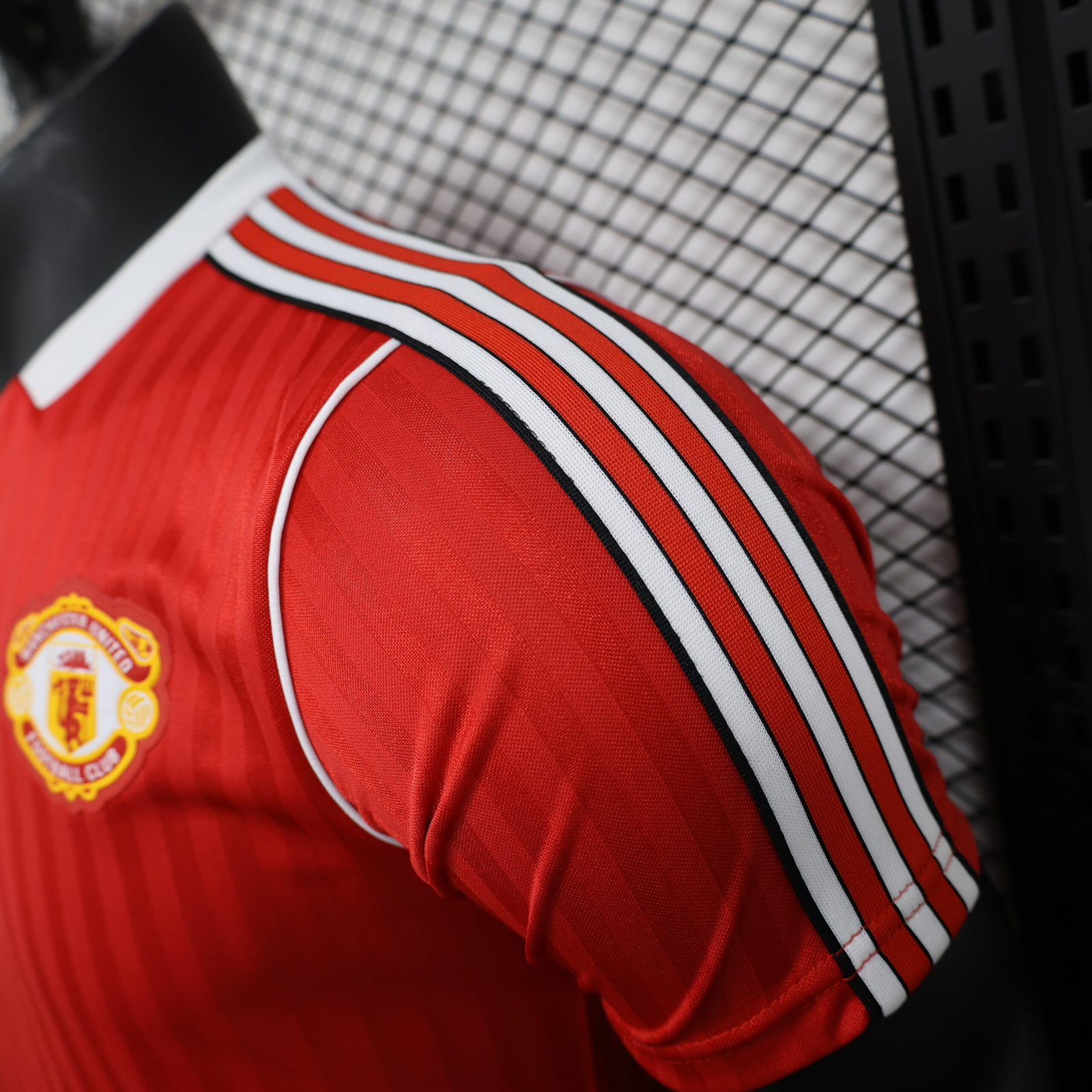 POLERA DE SALIDA MANCHESTER UNITED 24/25 VERSIÓN JUGADOR - Imagen 6
