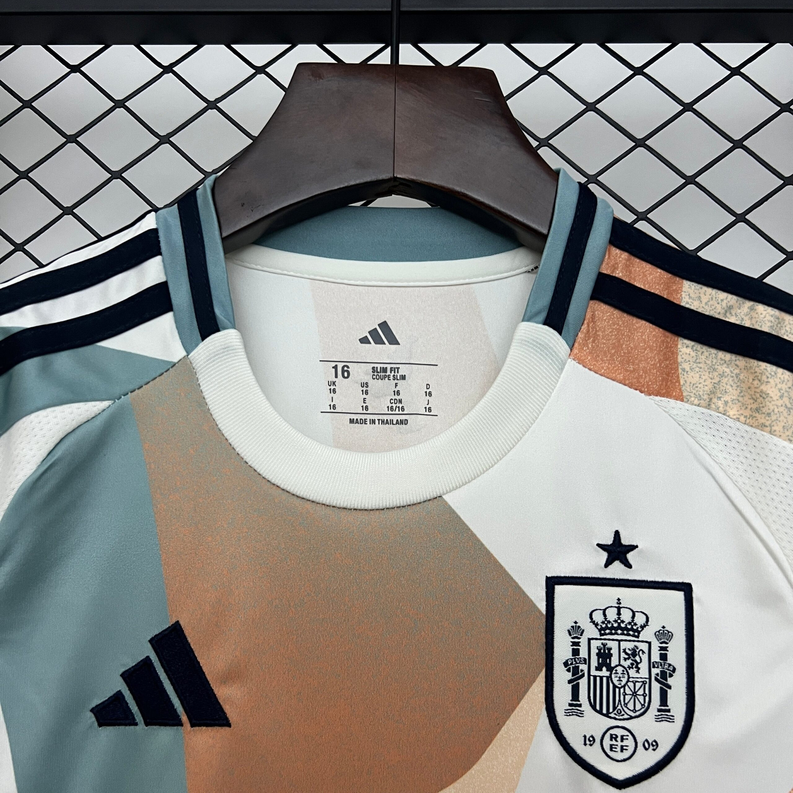 CAMISETA SEGUNDA EQUIPACIÓN ESPAÑA F 2025 VERSIÓN INFANTIL - Imagen 2