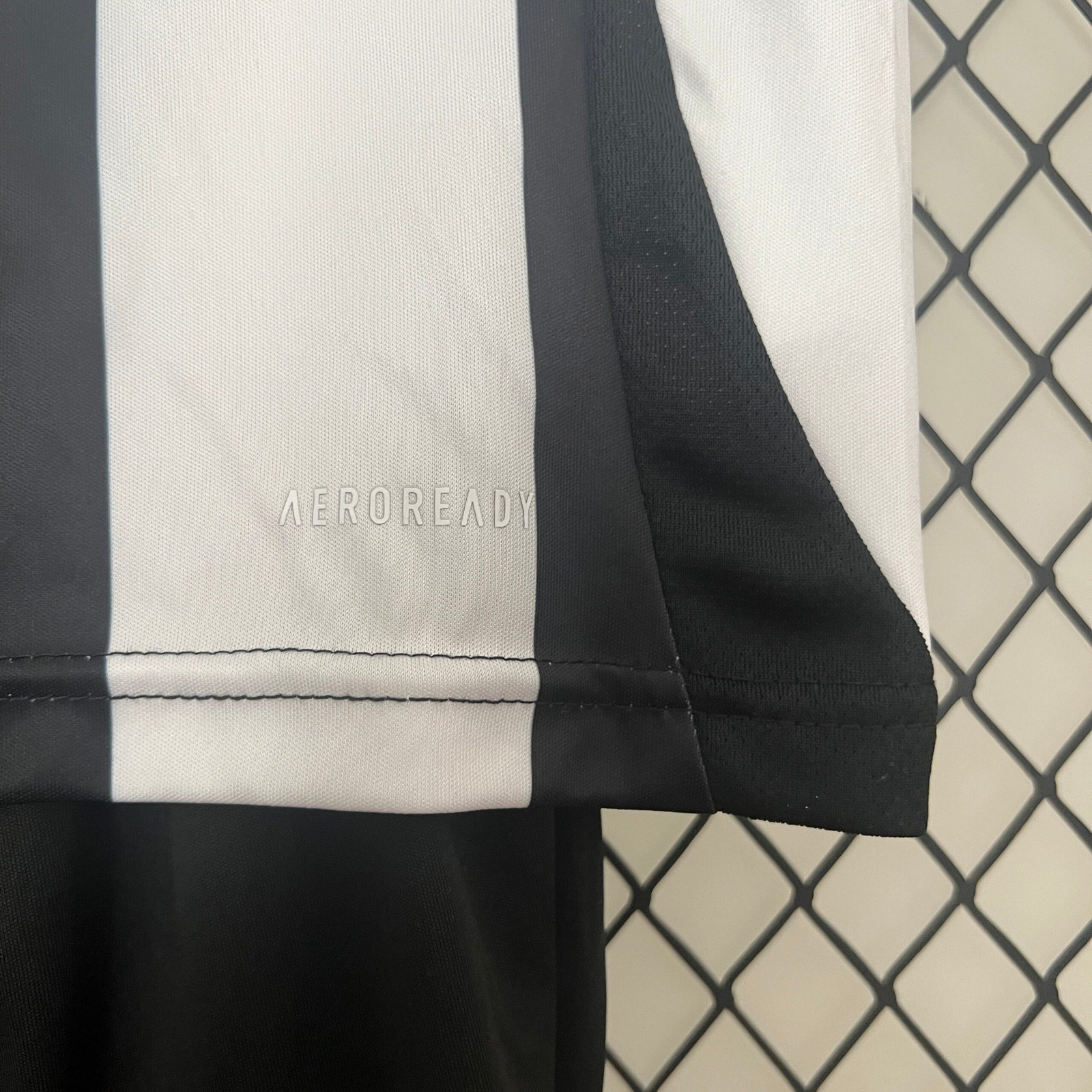 CAMISETA PRIMERA EQUIPACIÓN NEWCASTLE 24/25 VERSIÓN INFANTIL - Imagen 6