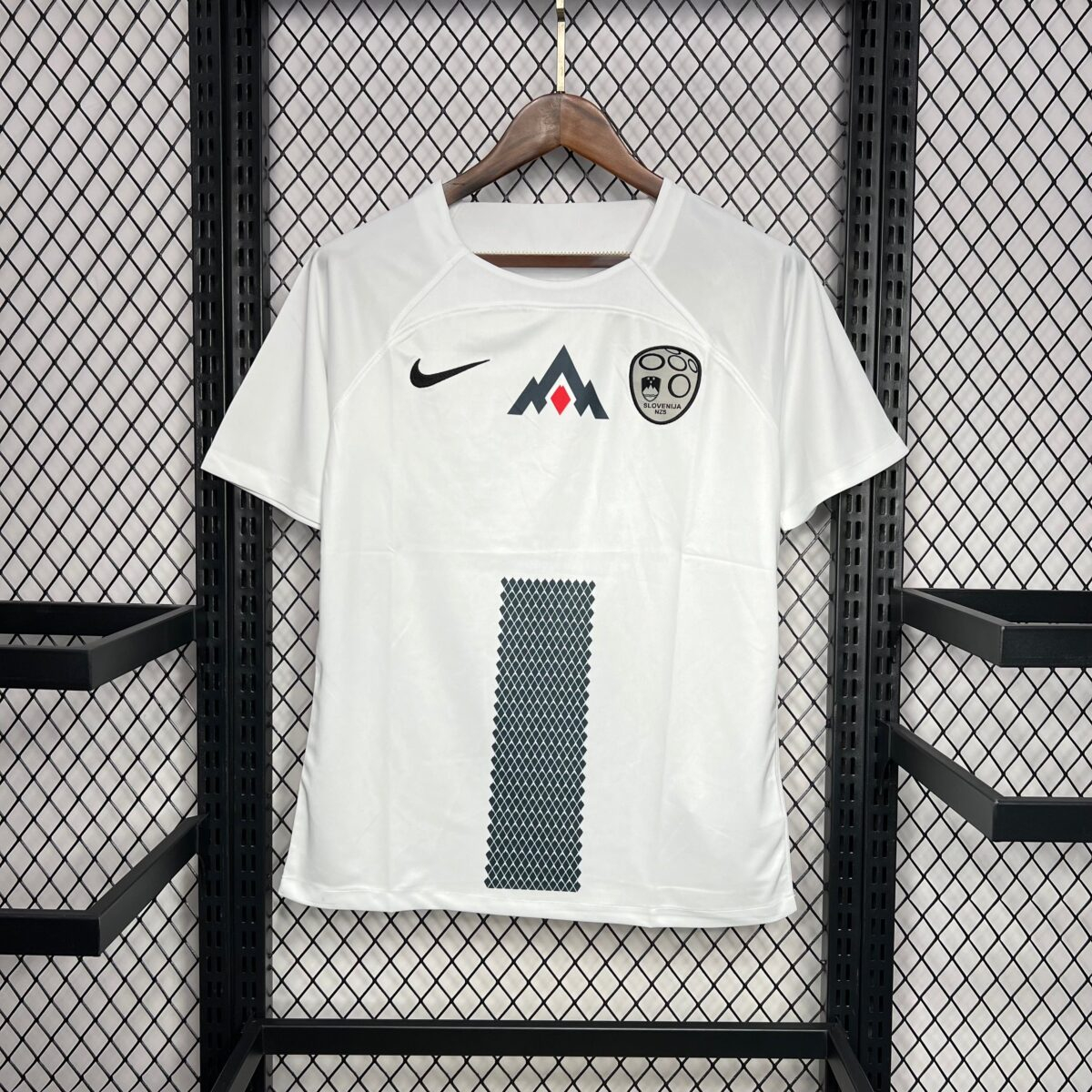 CAMISETA SEGUNDA EQUIPACIÓN ESLOVENIA 2024 VERSIÓN FAN