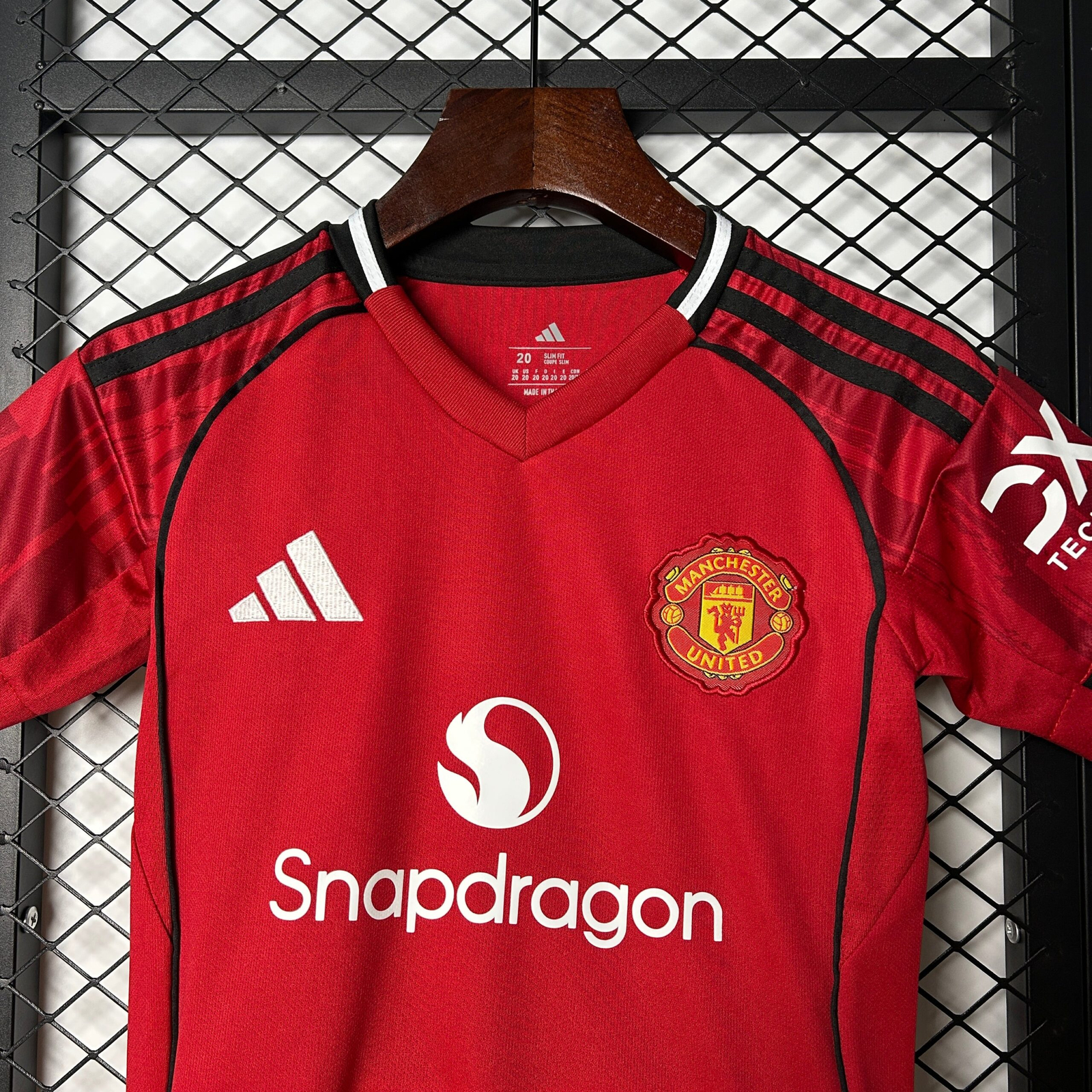 CAMISETA PRIMERA EQUIPACIÓN MANCHESTER UNITED 25/26 VERSIÓN INFANTIL - Imagen 2