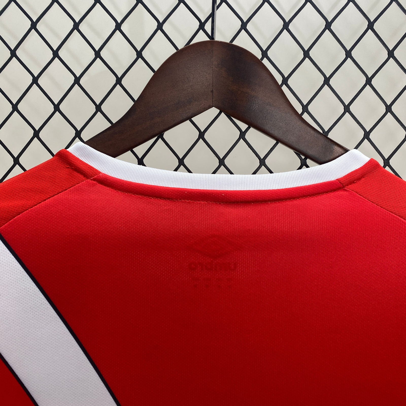 CAMISETA SEGUNDA EQUIPACIÓN RAYO VALLECANO 24/25 VERSIÓN FAN - Imagen 8