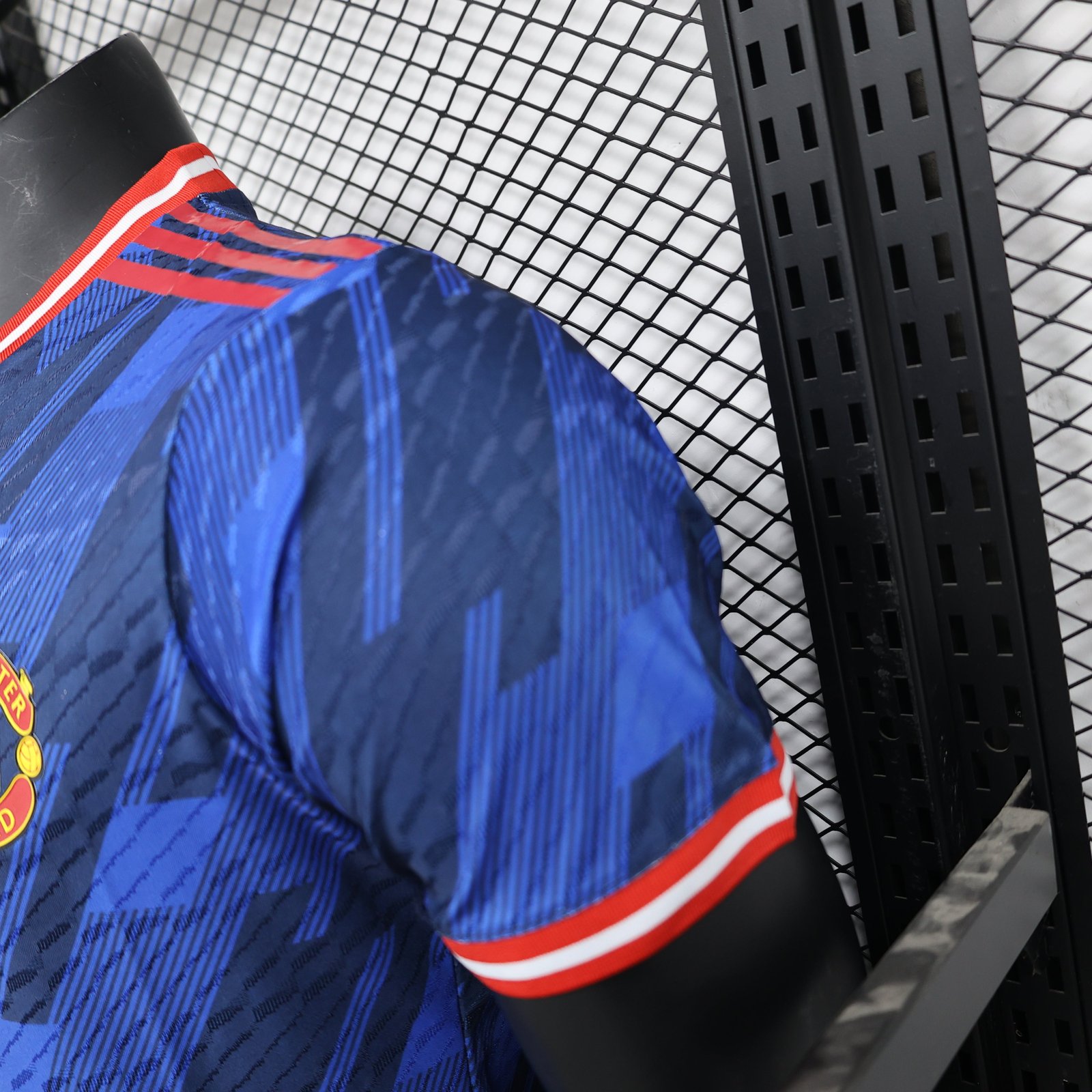 CAMISETA CONCEPTO MANCHESTER UNITED 24/25 VERSIÓN JUGADOR - Imagen 6