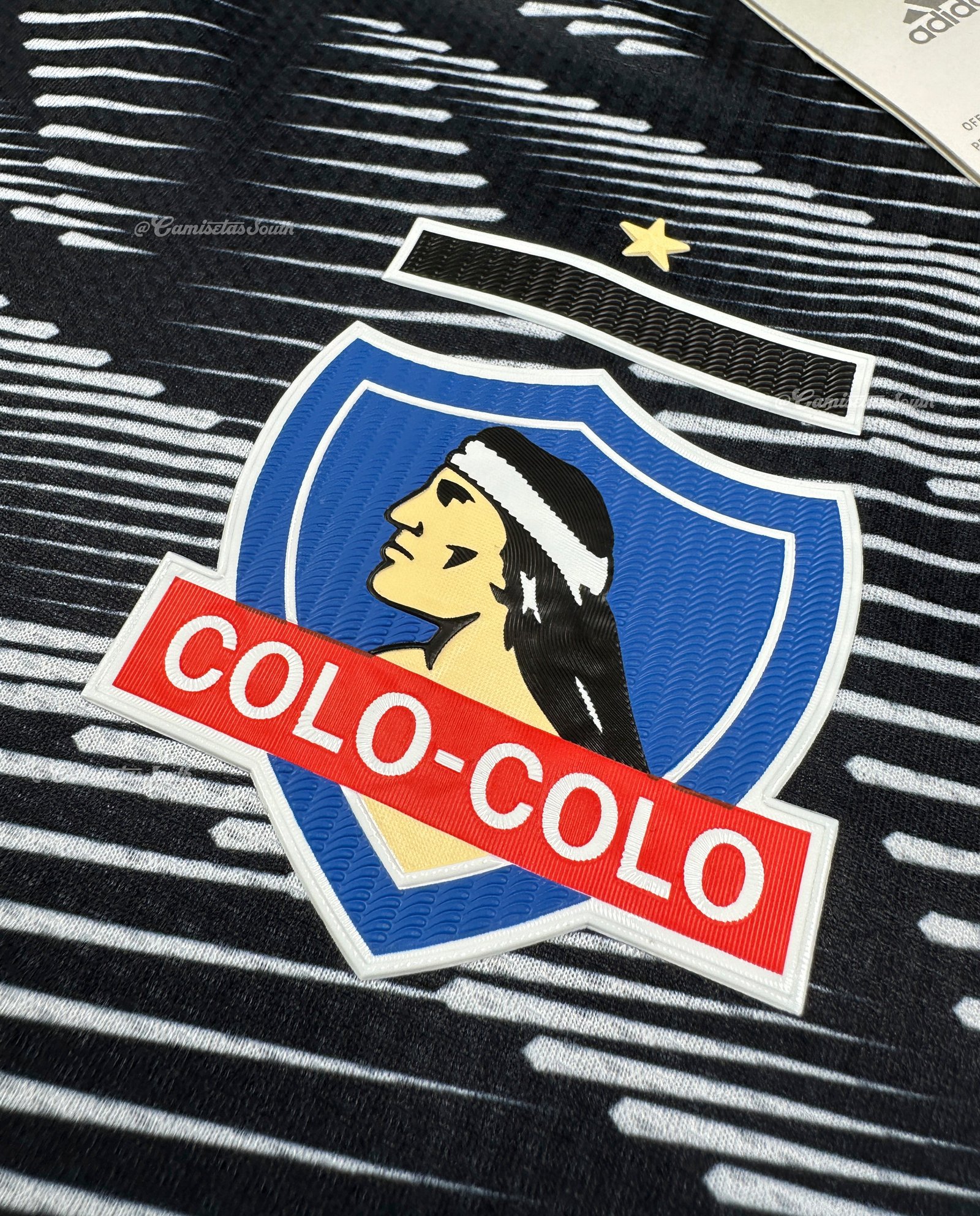 CAMISETA CUARTA EQUIPACIÓN COLO COLO 2023 VERSIÓN JUGADOR - Imagen 5