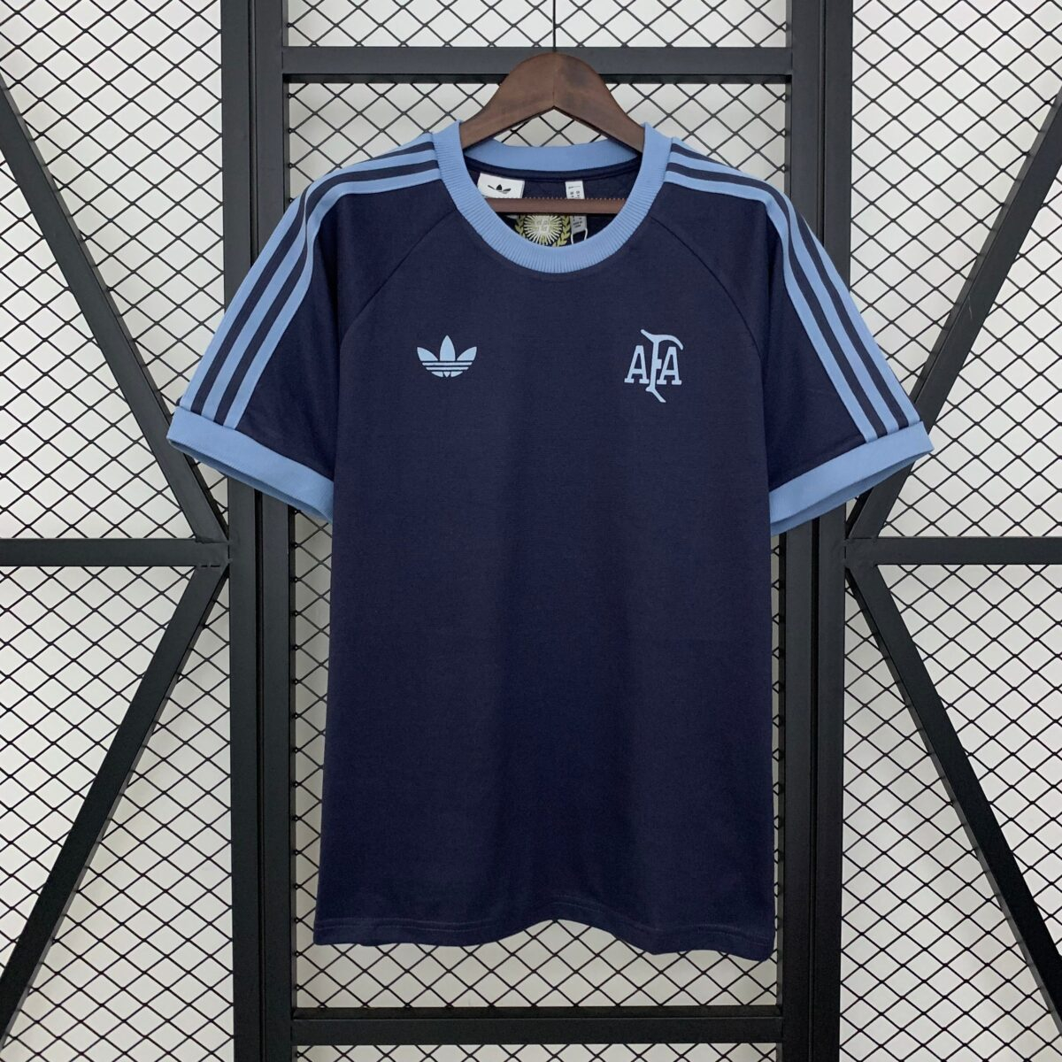 POLERA DE SALIDA ARGENTINA 2024 VERSIÓN FAN