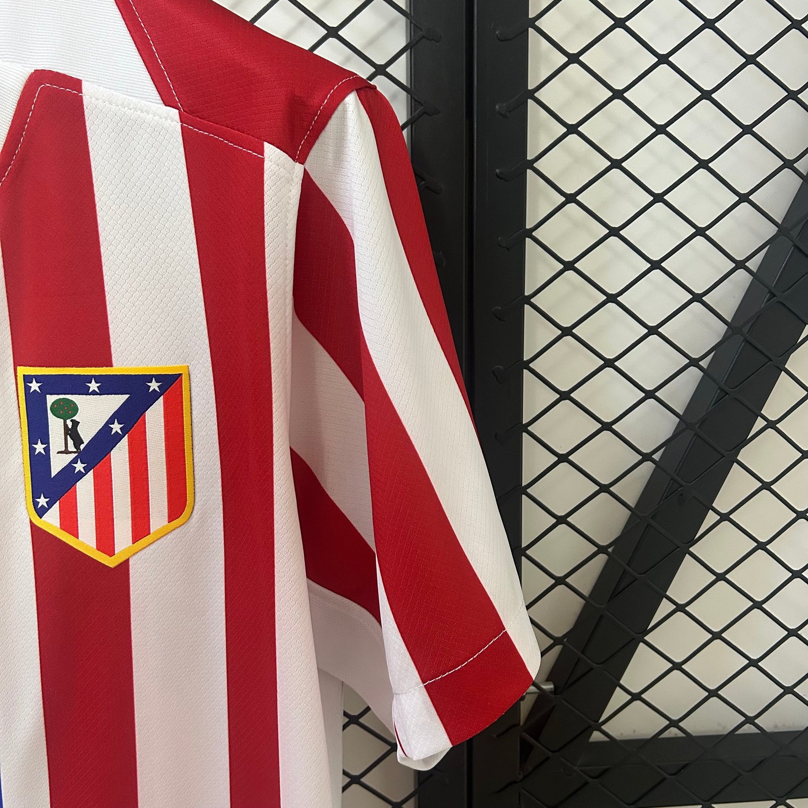 CAMISETA PRIMERA EQUIPACIÓN ATLÉTICO DE MADRID 25/26 VERSIÓN FAN - Imagen 5