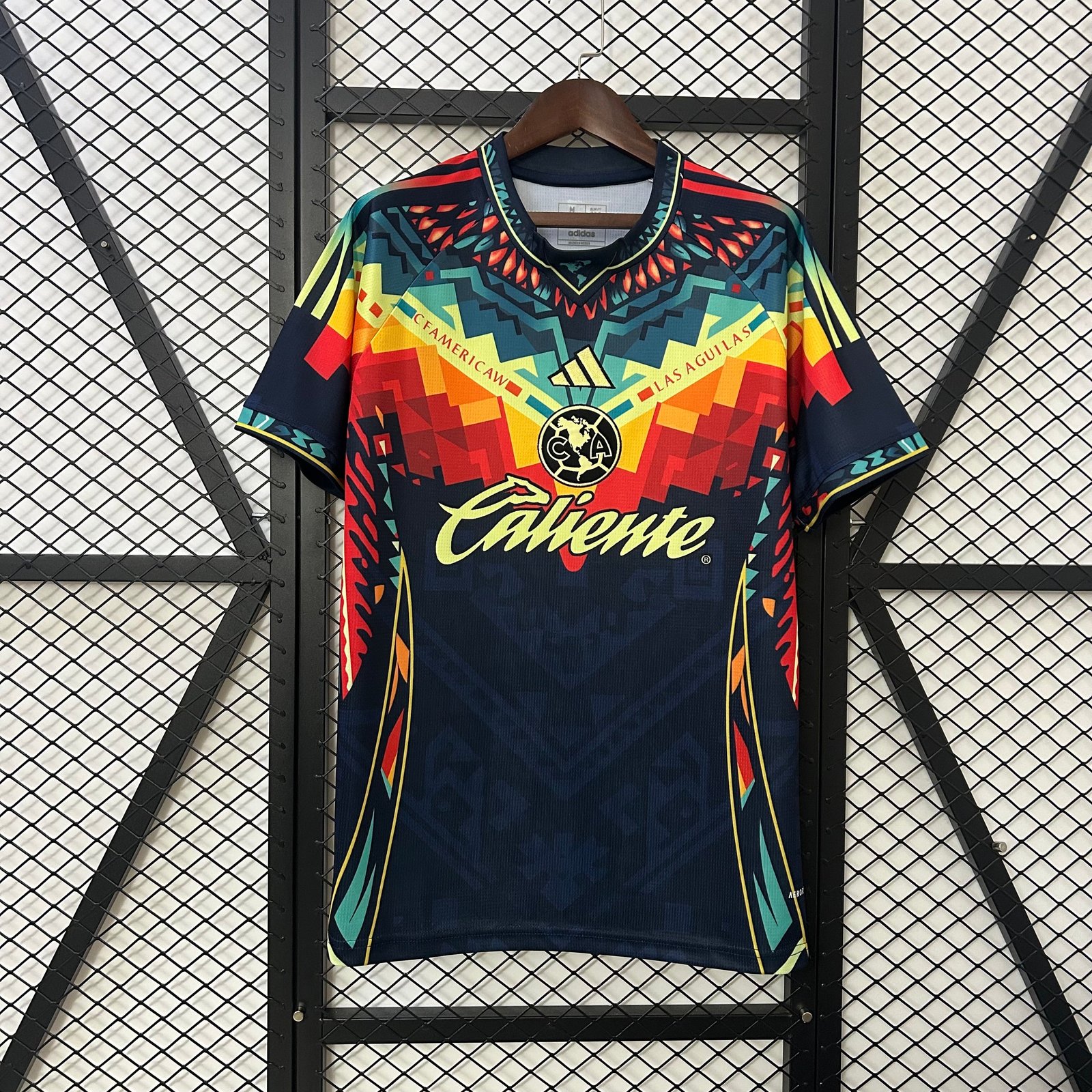 CAMISETA CONCEPTO CLUB AMÉRICA 25/26 VERSIÓN FAN