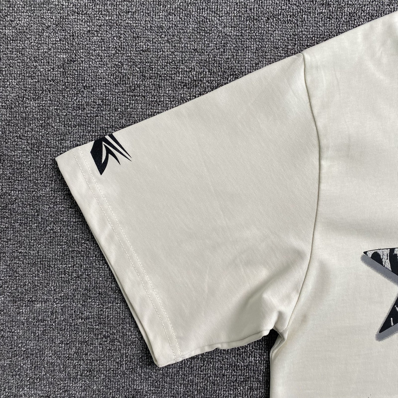 HELLSTAR THORN GLITTER T-SHIRT - Imagen 2