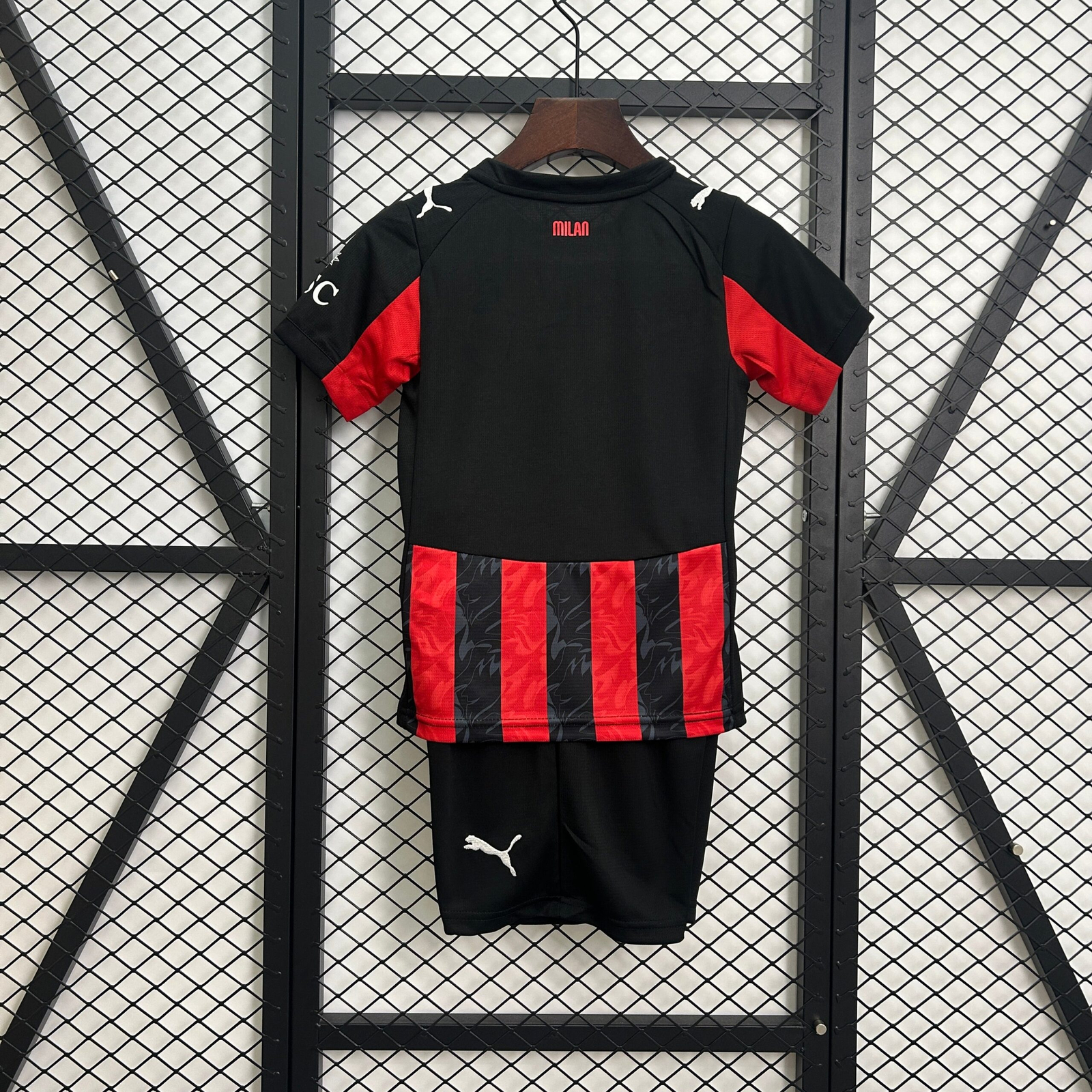CAMISETA PRIMERA EQUIPACIÓN AC MILAN 25/26 VERSIÓN INFANTIL - Imagen 6