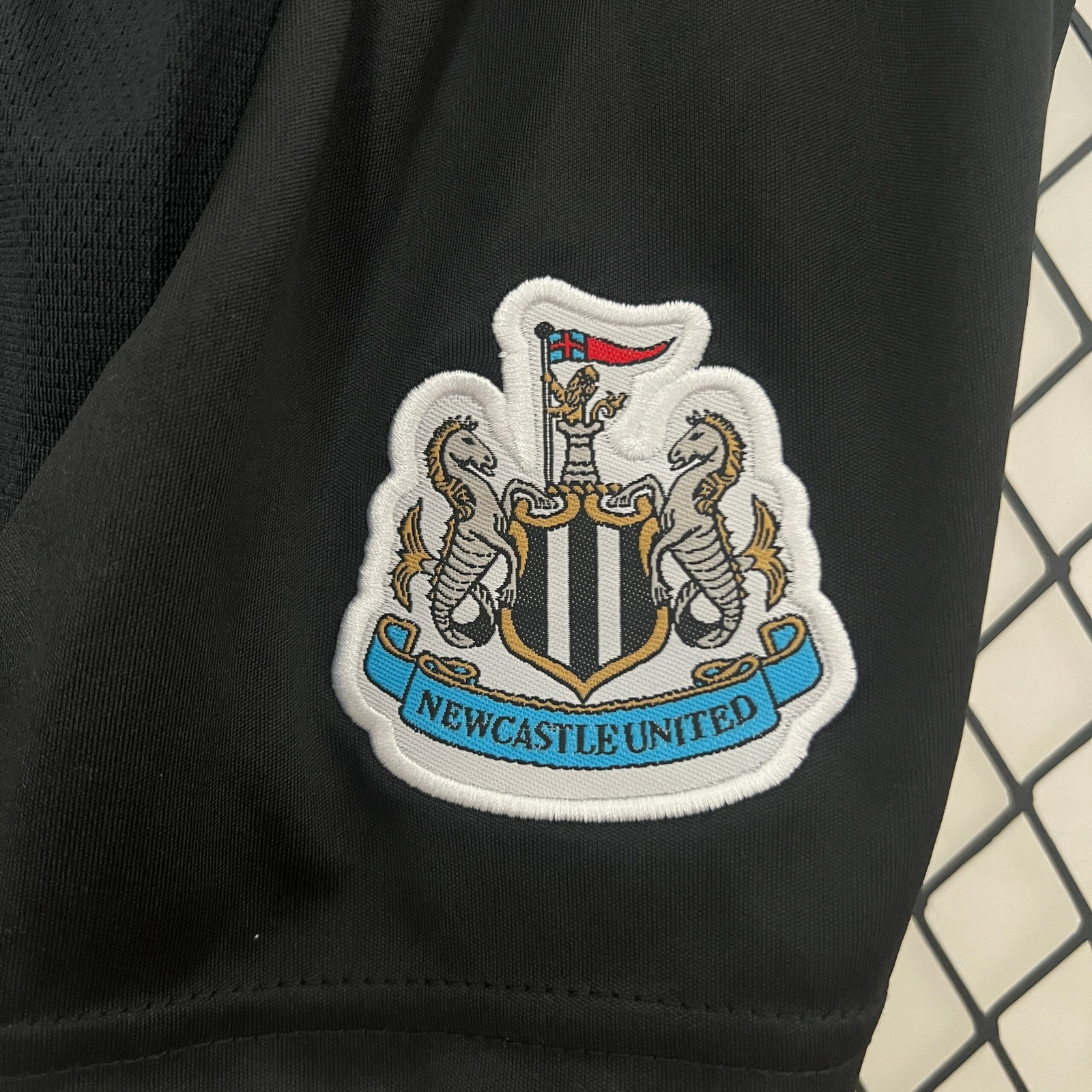CAMISETA PRIMERA EQUIPACIÓN NEWCASTLE 24/25 VERSIÓN INFANTIL - Imagen 7