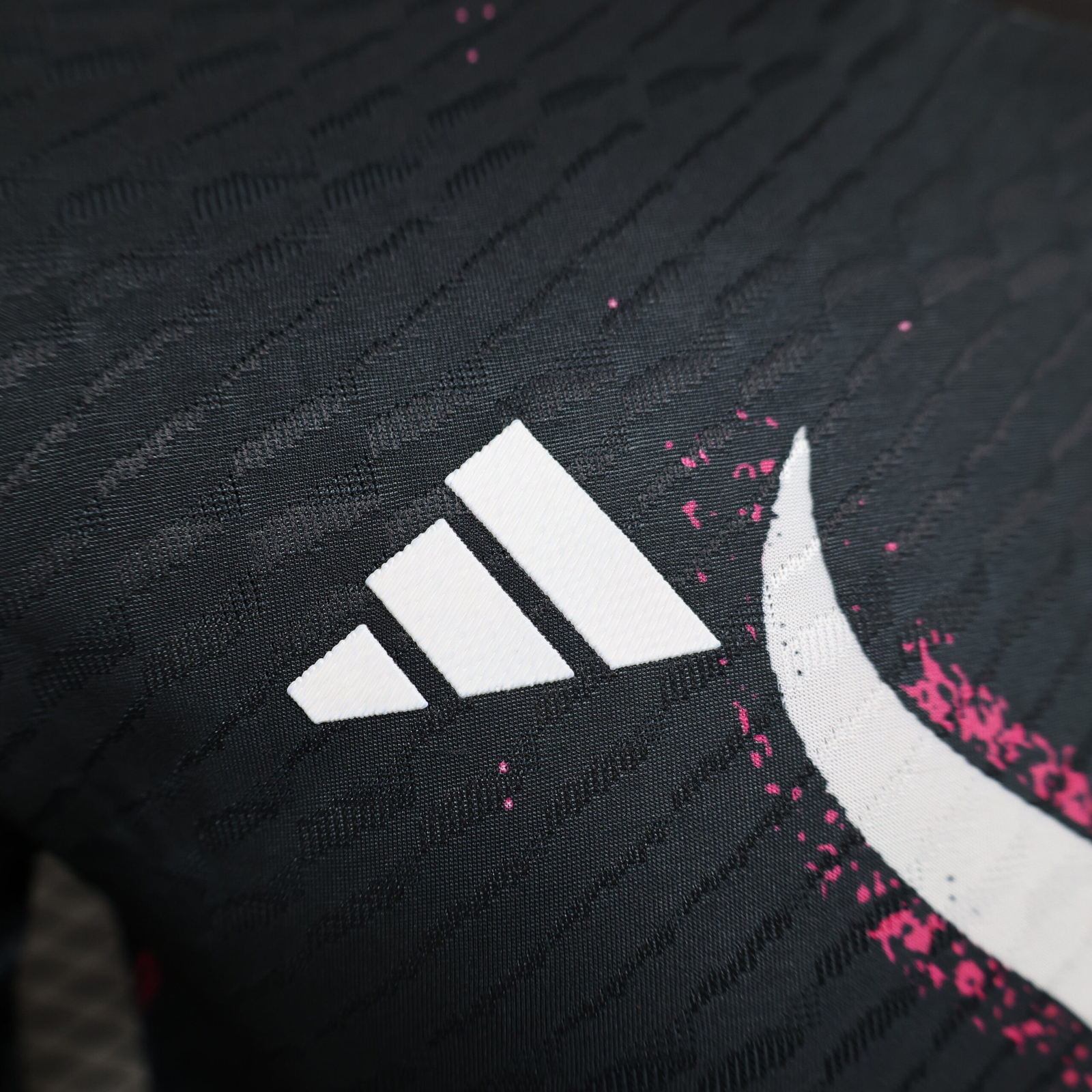 CAMISETA CONCEPTO JAPÓN VERSIÓN JUGADOR - Imagen 3