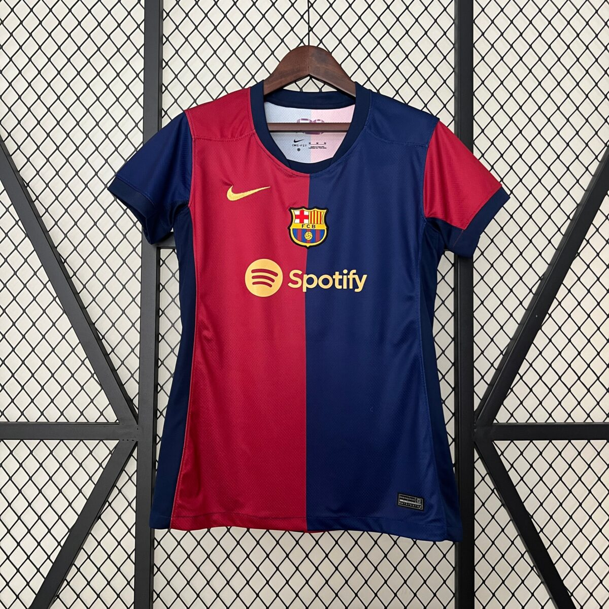 CAMISETA PRIMERA EQUIPACIÓN BARCELONA 24/25 VERSIÓN FEMENINA