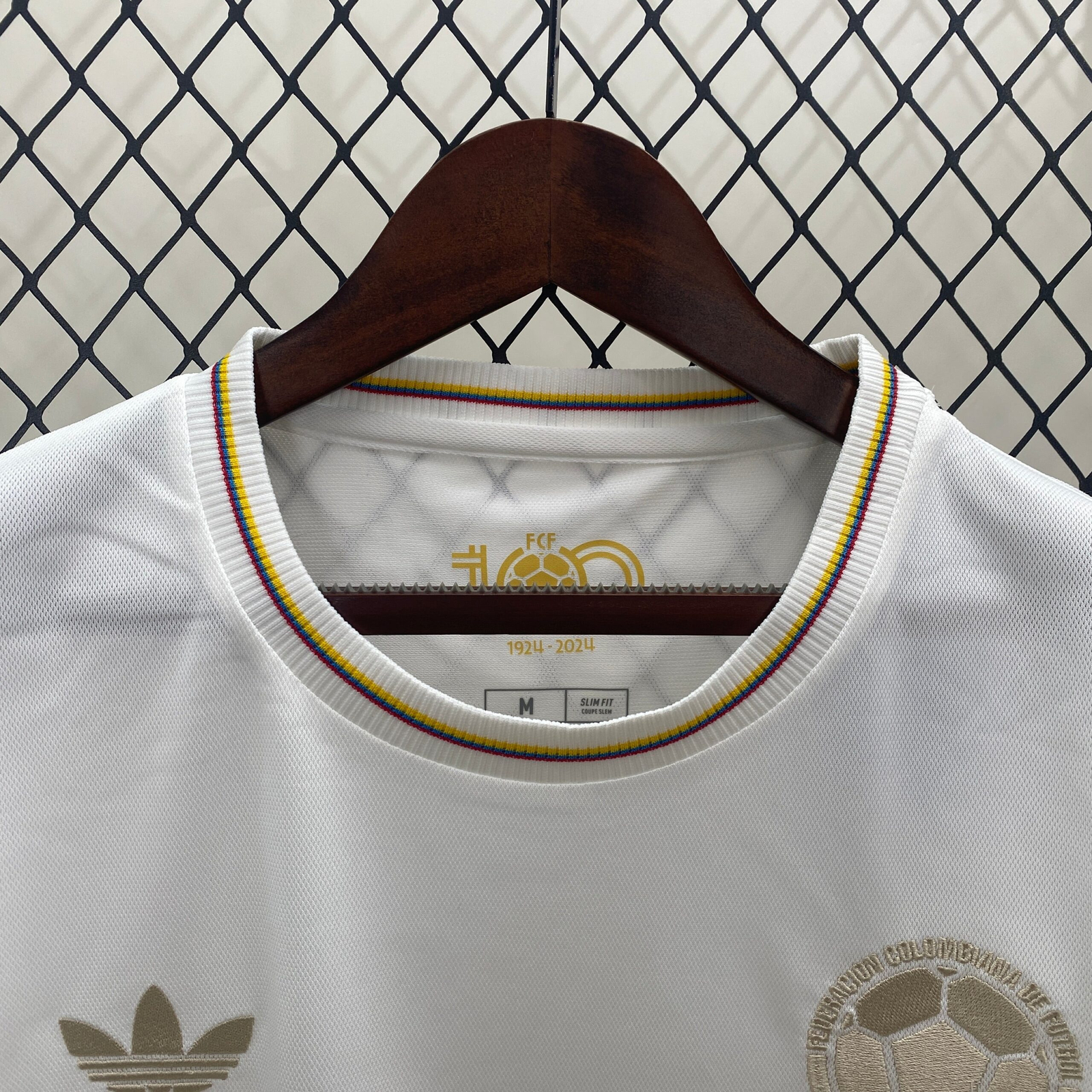 CAMISETA EDICIÓN ESPECIAL COLOMBIA 2024 VERSIÓN FAN - Imagen 2