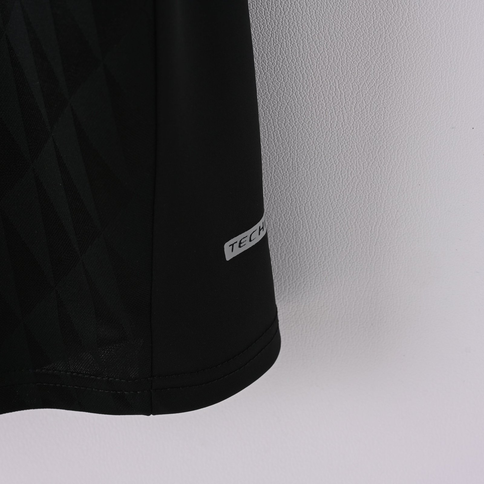 CAMISETA TERCERA EQUIPACIÓN LIVERPOOL 2010/11 - Imagen 9