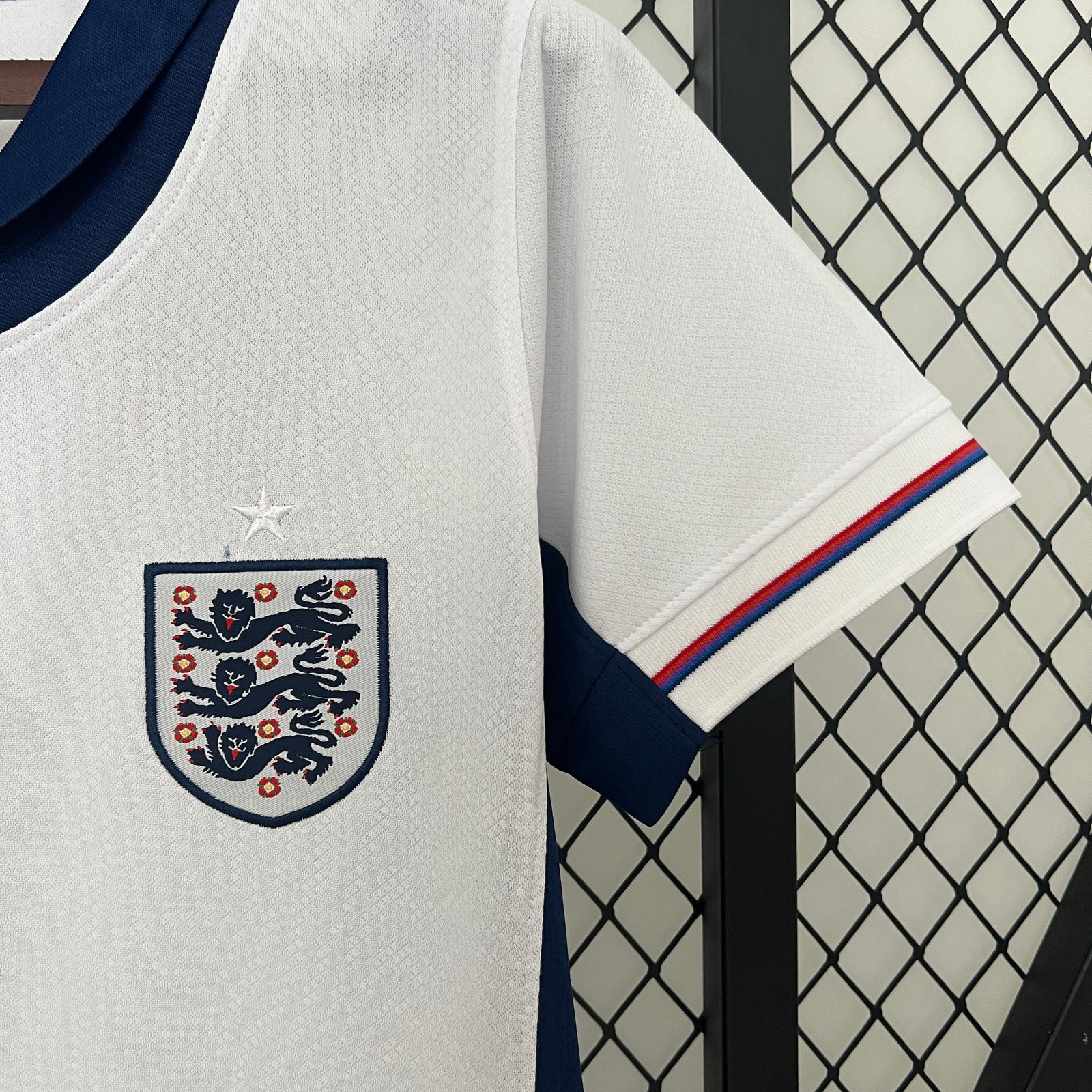 CAMISETA PRIMERA EQUIPACIÓN INGLATERRA 2024 VERSIÓN FEMENINA - Imagen 5