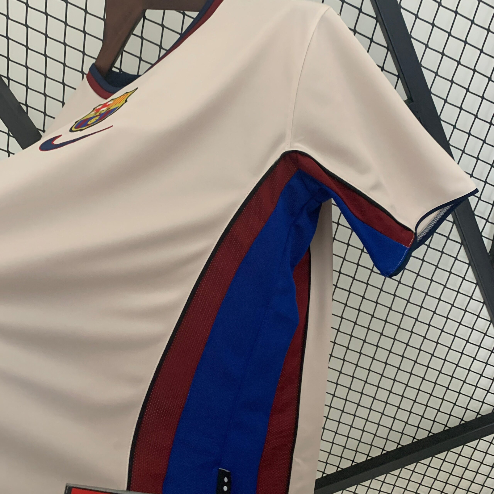 CAMISETA SEGUNDA EQUIPACIÓN BARCELONA 1998/00 - Imagen 5