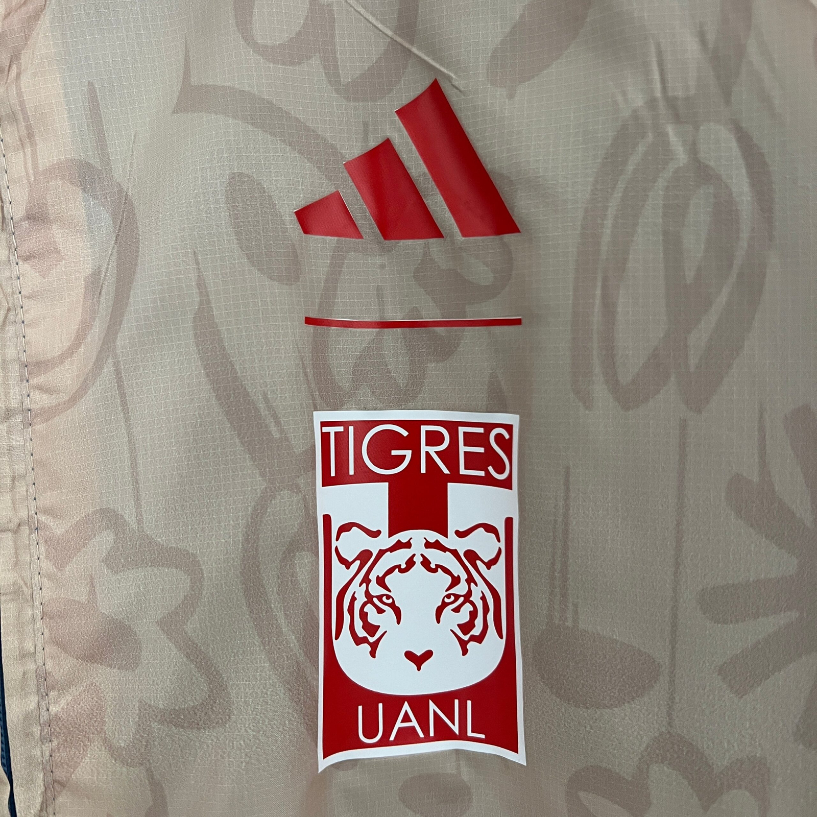 CORTAVIENTOS TIGRE REVERSIBLE - Imagen 11