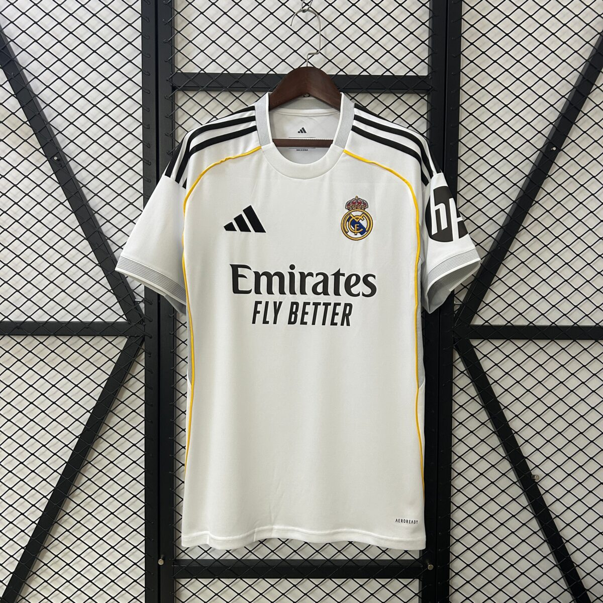 CAMISETA PRIMERA EQUIPACIÓN REAL MADRID 25/26 VERSIÓN FAN