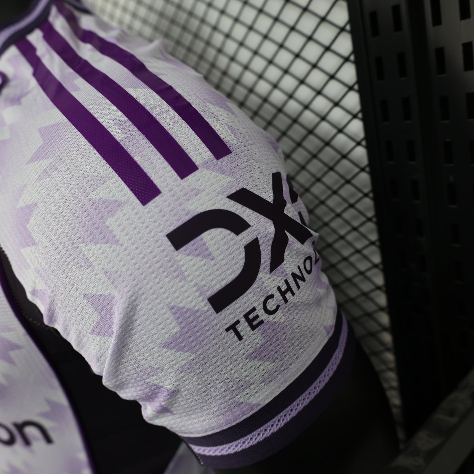 CAMISETA CONCEPTO MANCHESTER UNITED 25/26 VERSIÓN JUGADOR - Imagen 6