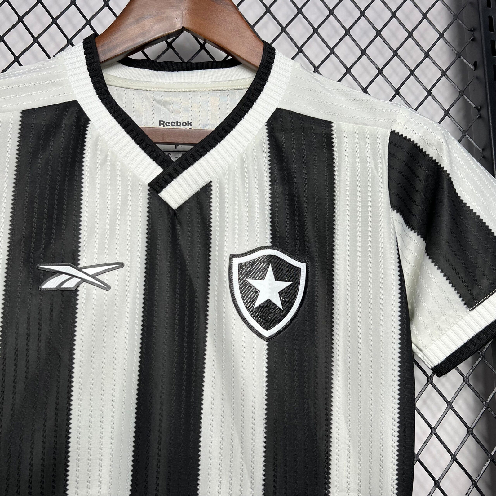 CAMISETA PRIMERA EQUIPACIÓN BOTAFOGO 2024 VERSIÓN FEMENINA - Imagen 4