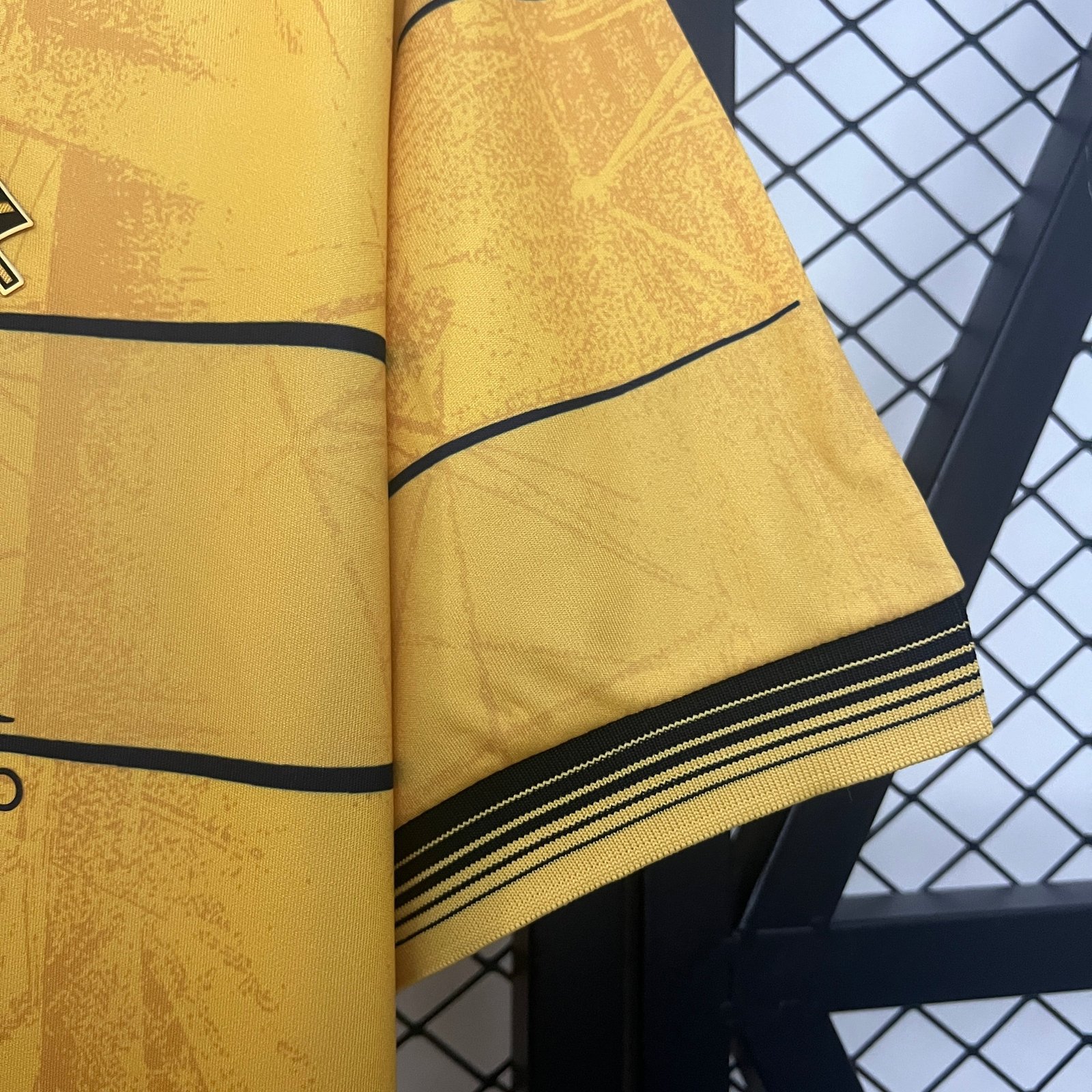 CAMISETA SEGUNDA EQUIPACIÓN REAL SOCIEDAD 24/25 VERSIÓN FAN - Imagen 5