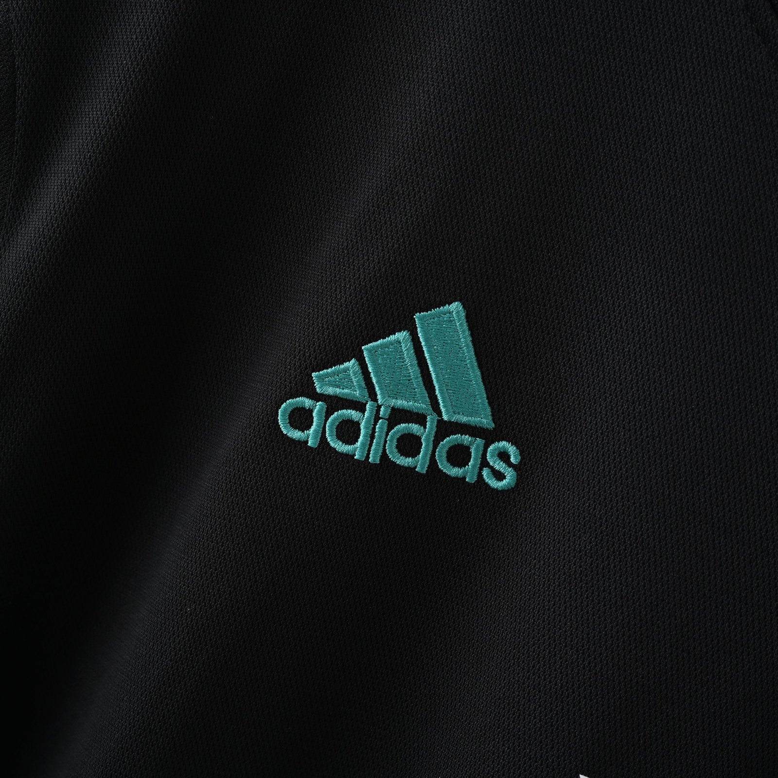 CAMISETA SEGUNDA EQUIPACIÓN REAL MADRID 2017/18 - Imagen 4