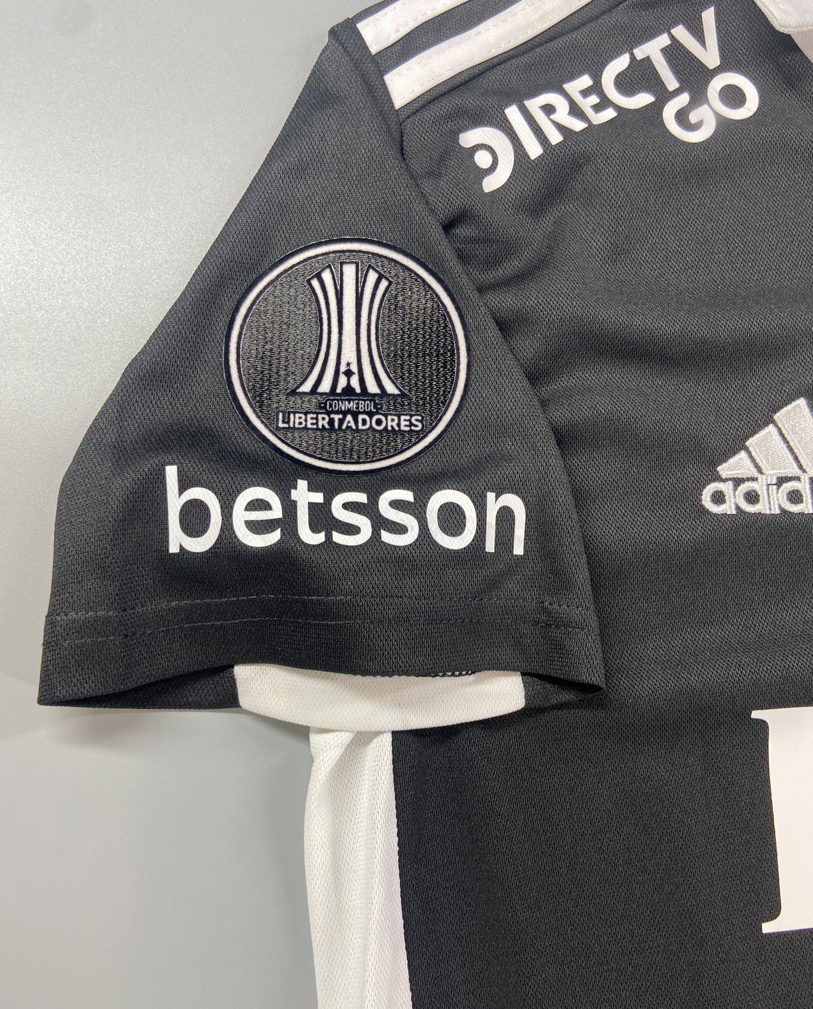 CAMISETA SEGUNDA EQUIPACIÓN COLO COLO 2022 VERSIÓN FAN - Imagen 3