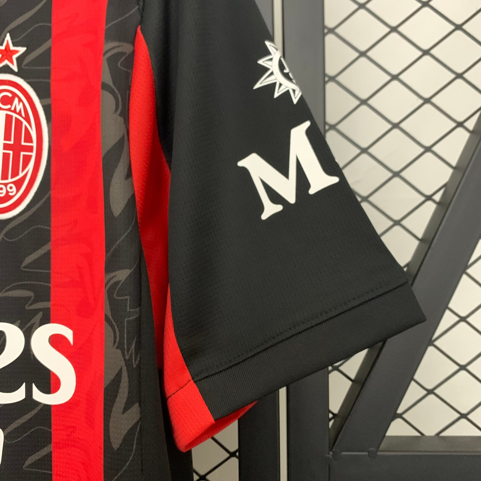 CAMISETA PRIMERA EQUIPACIÓN AC MILAN 25/26 VERSIÓN FAN - Imagen 5