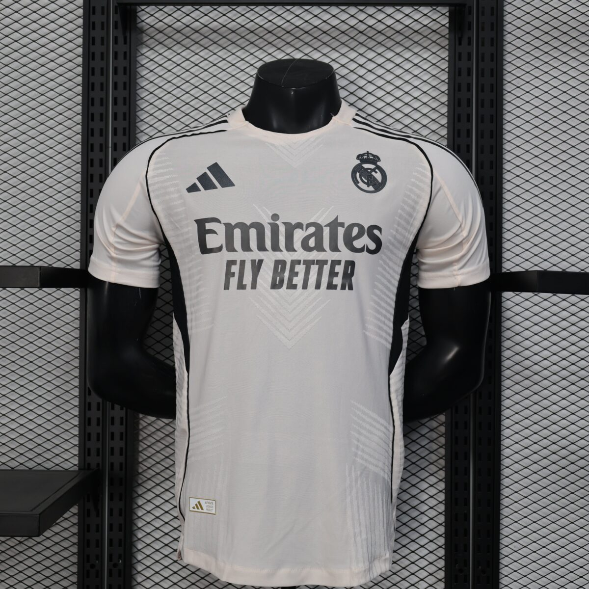 CAMISETA ENTRENAMIENTO REAL MADRID 25/26 VERSIÓN JUGADOR