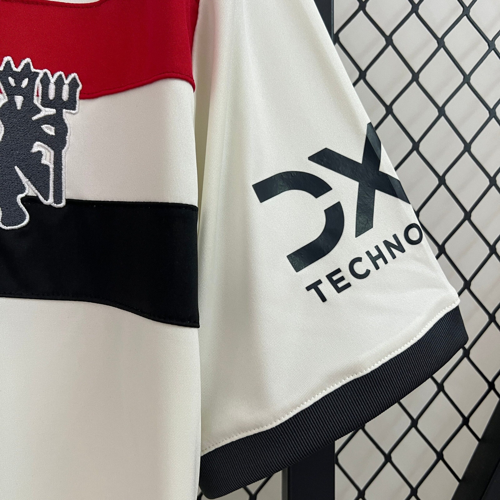 CAMISETA TERCERA EQUIPACIÓN MANCHESTER UNITED 24/25 VERSIÓN FAN - Imagen 5