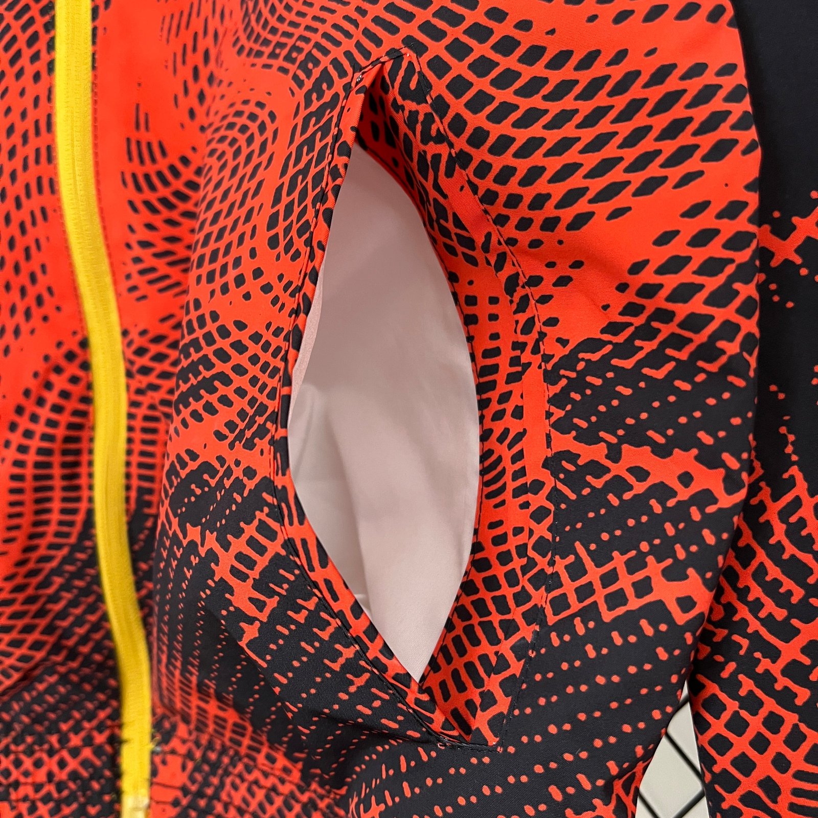 CORTAVIENTOS TIGRE REVERSIBLE - Imagen 12