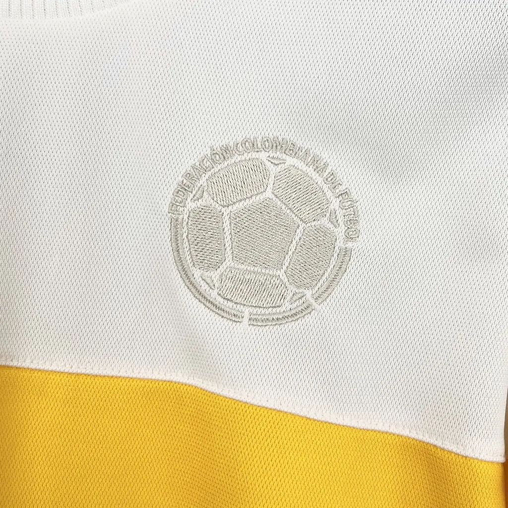 CAMISETA EDICIÓN ESPECIAL COLOMBIA 2024 VERSIÓN FEMENINA - Imagen 4