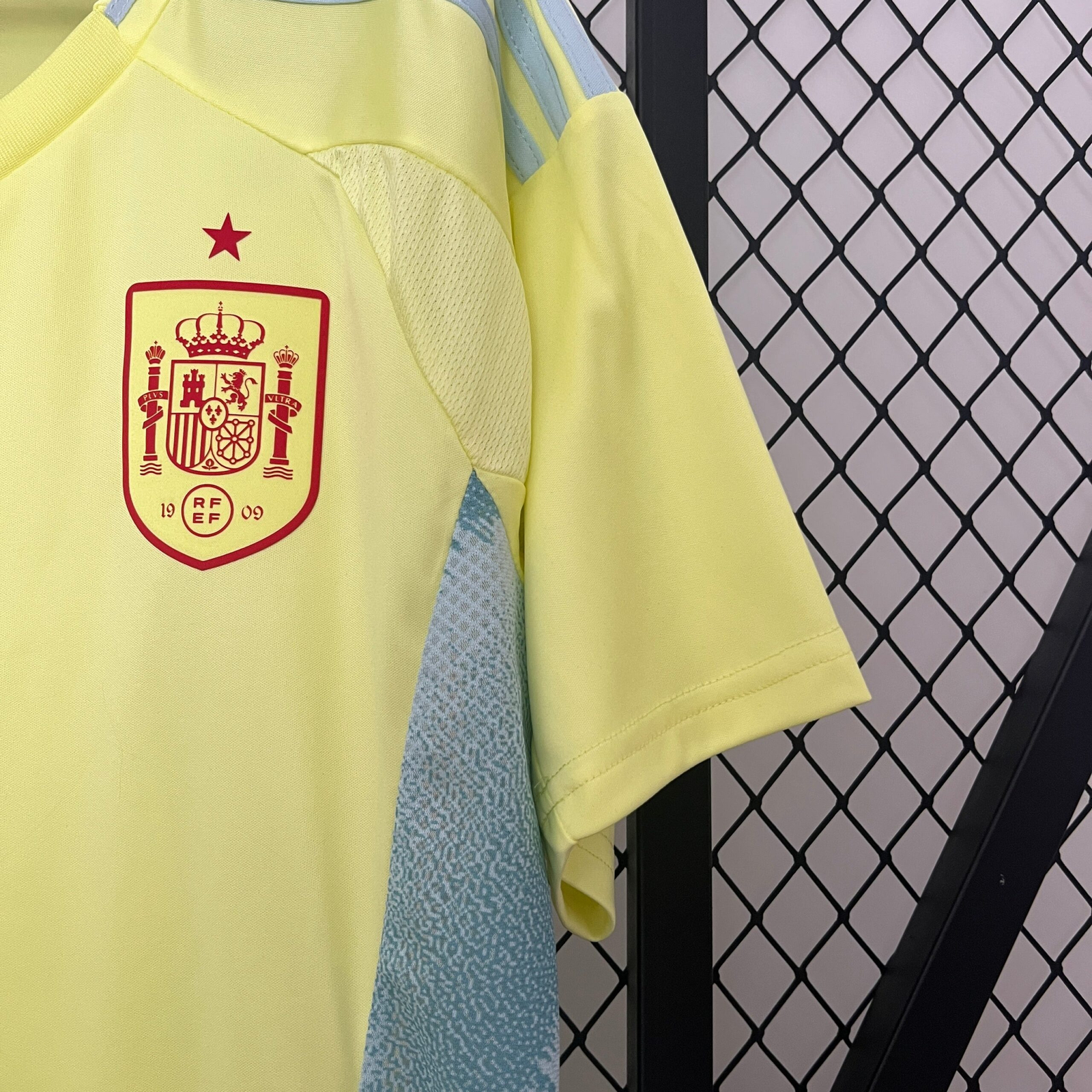 CAMISETA SEGUNDA EQUIPACIÓN ESPAÑA 2024 VERSIÓN FAN - Imagen 5