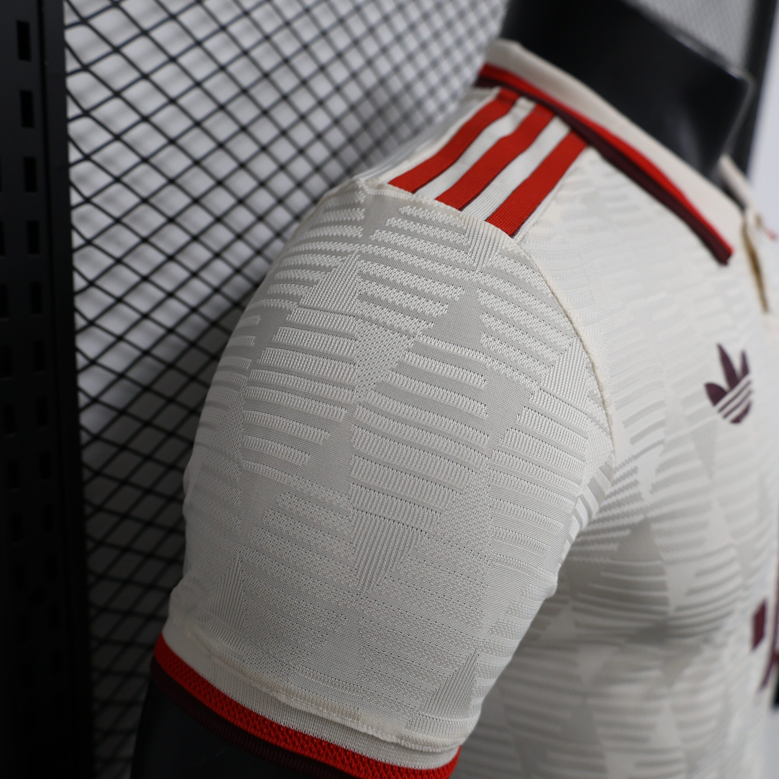 CAMISETA TERCERA EQUIPACIÓN BAYERN MUNICH 24/25 VERSIÓN JUGADOR - Imagen 5