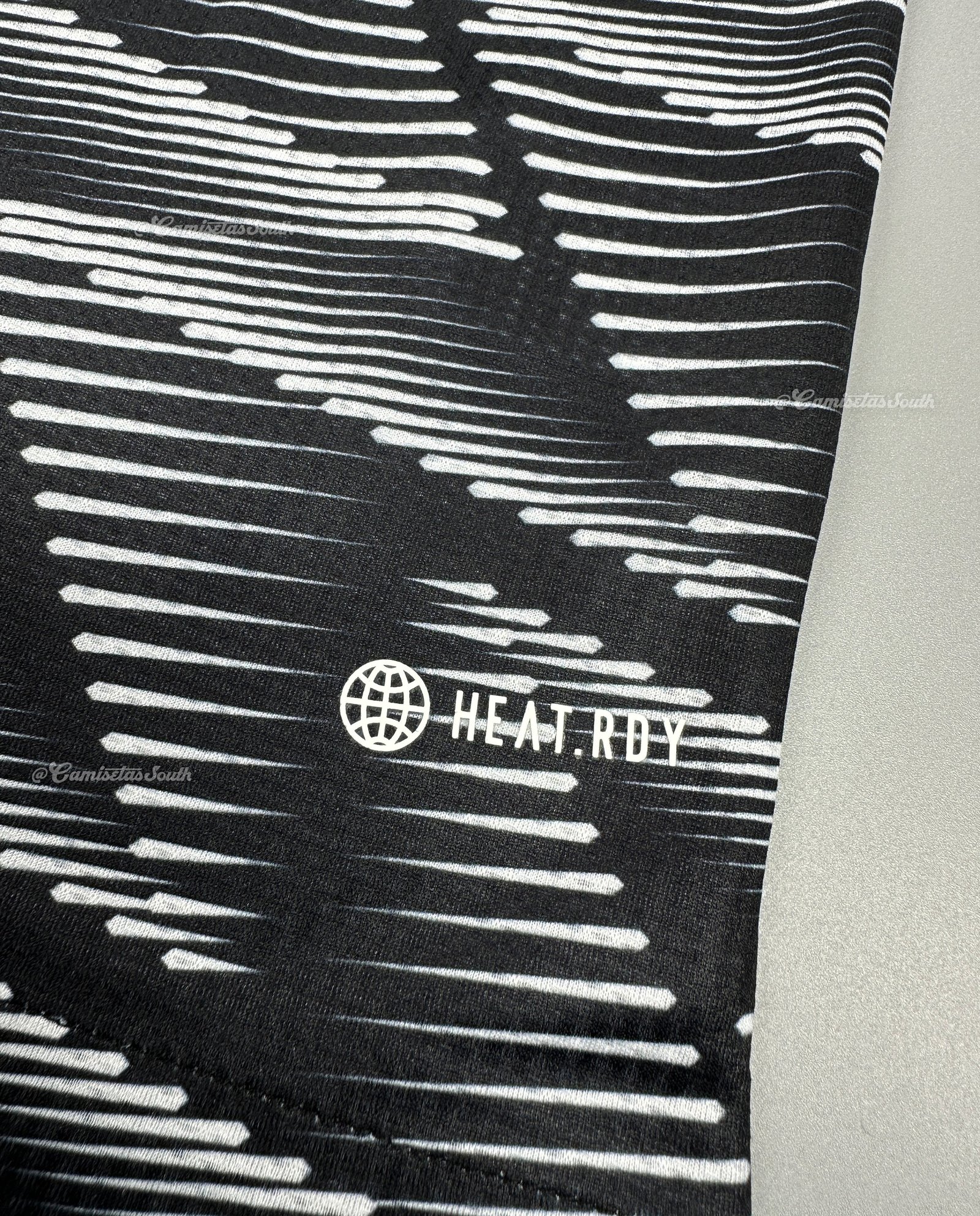 CAMISETA CUARTA EQUIPACIÓN COLO COLO 2023 VERSIÓN JUGADOR - Imagen 7