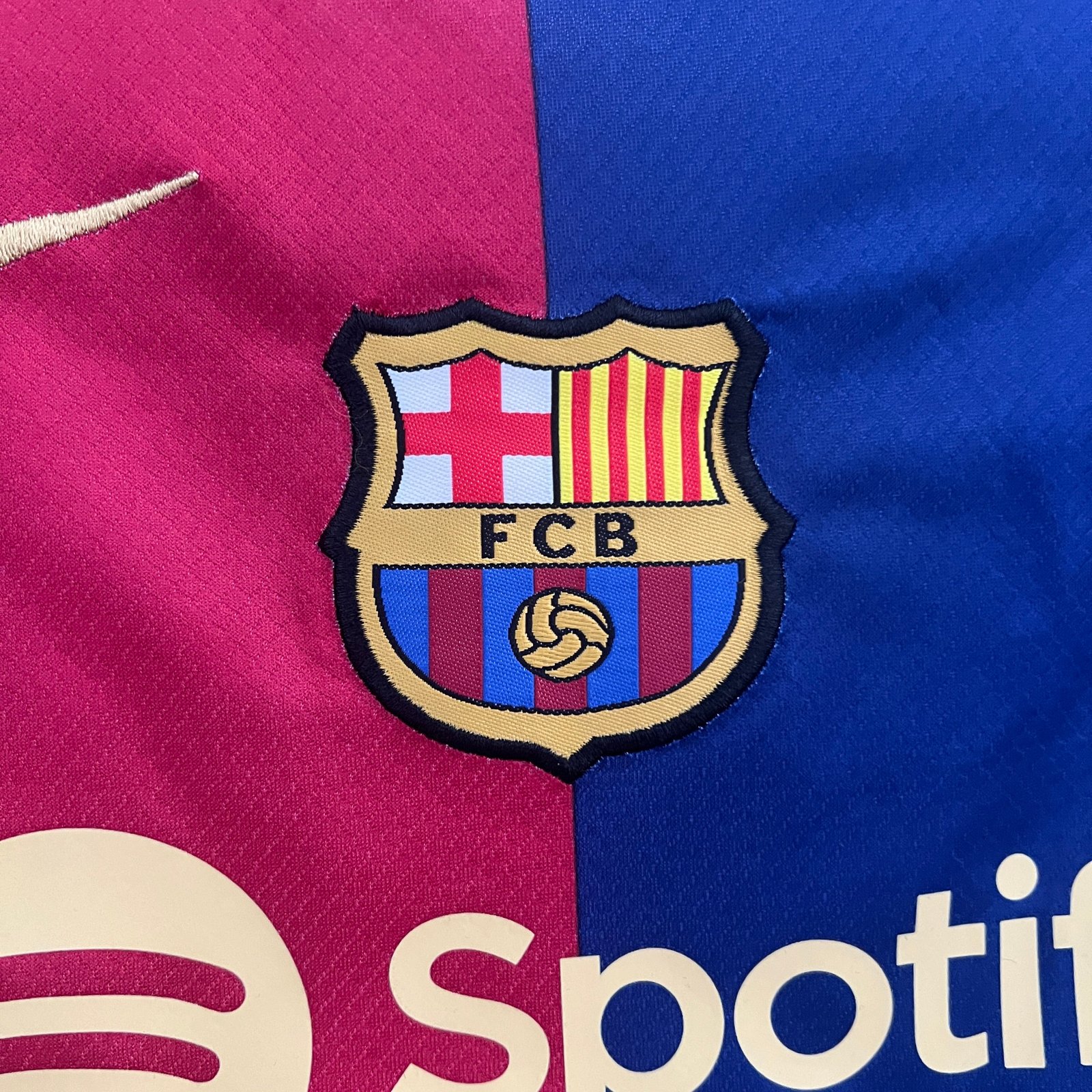 CAMISETA PRIMERA EQUIPACIÓN BARCELONA 24/25 VERSIÓN INFANTIL - Imagen 4