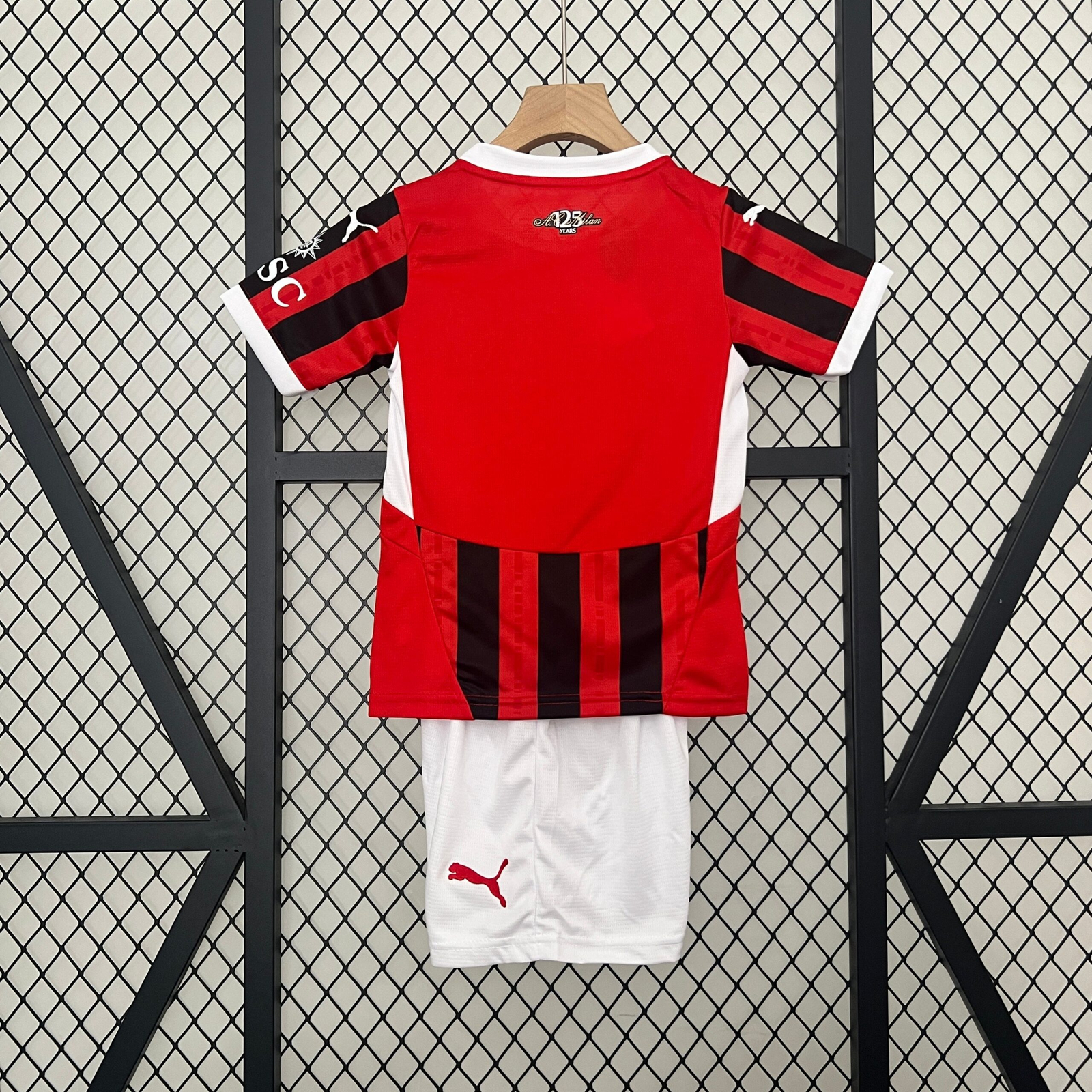 CAMISETA PRIMERA EQUIPACIÓN AC MILAN 24/25 VERSIÓN INFANTIL - Imagen 9
