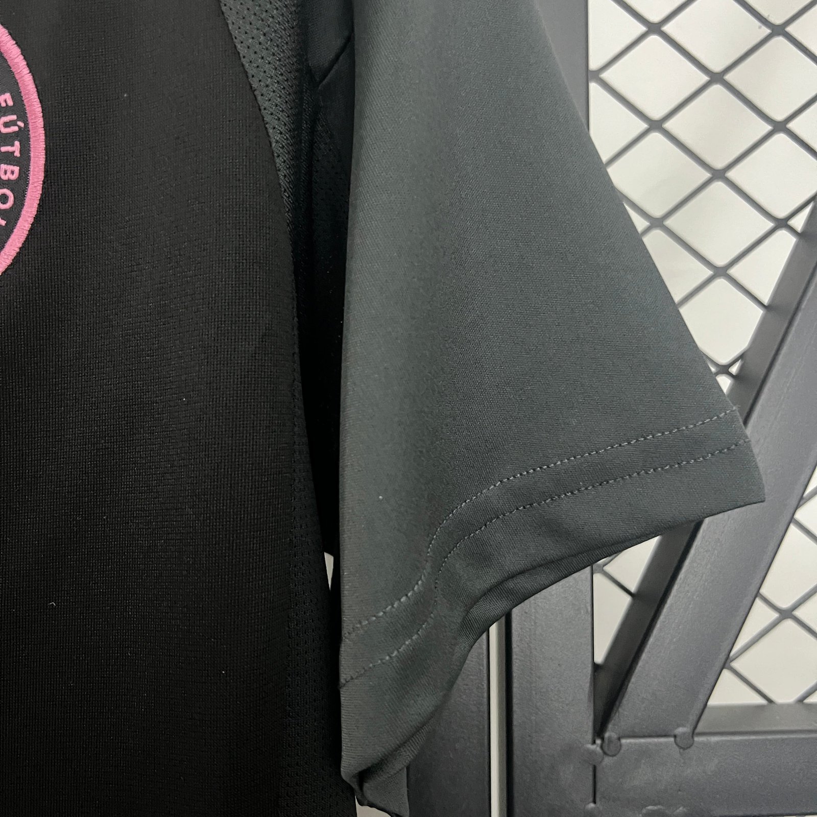 CAMISETA SEGUNDA EQUIPACIÓN INTER DE MIAMI 2025 VERSIÓN FAN - Imagen 5