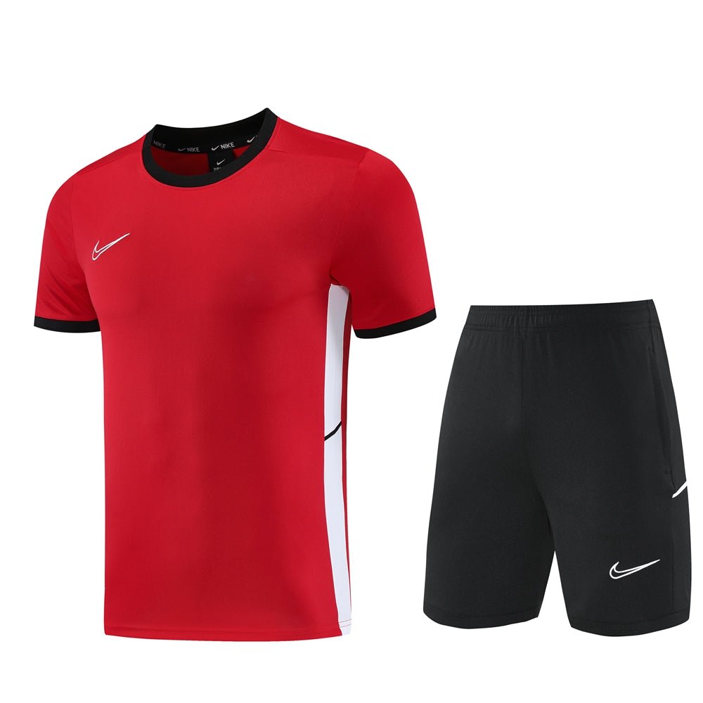 CONJUNTO DE ENTRENAMIENTO NIKE